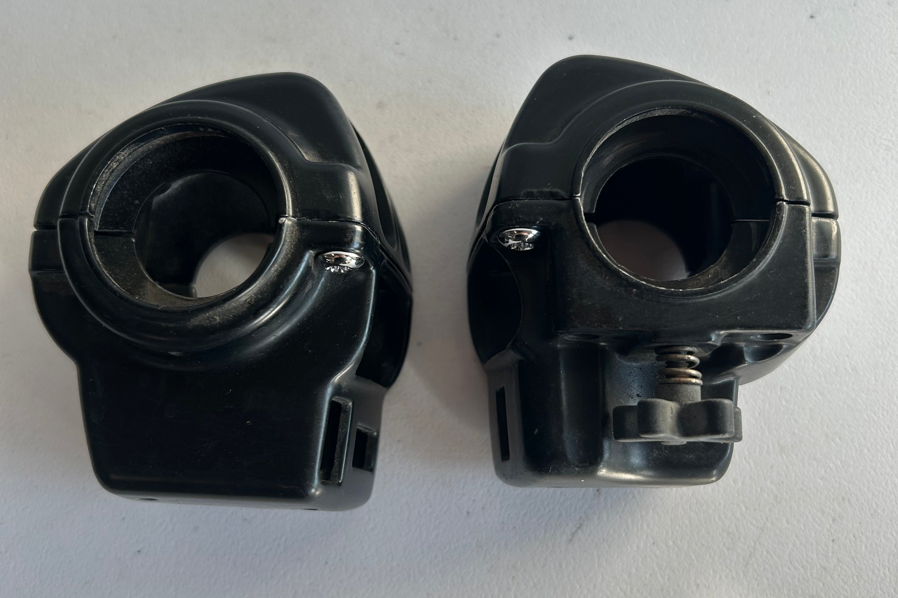Satz schwarzer Commodos Touring Harley Davidson