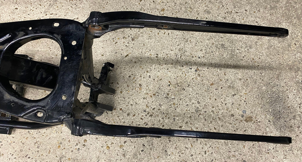 Cadre de Dyna 2006 à 2017 Harley Davidson REF OEM 47745-06B