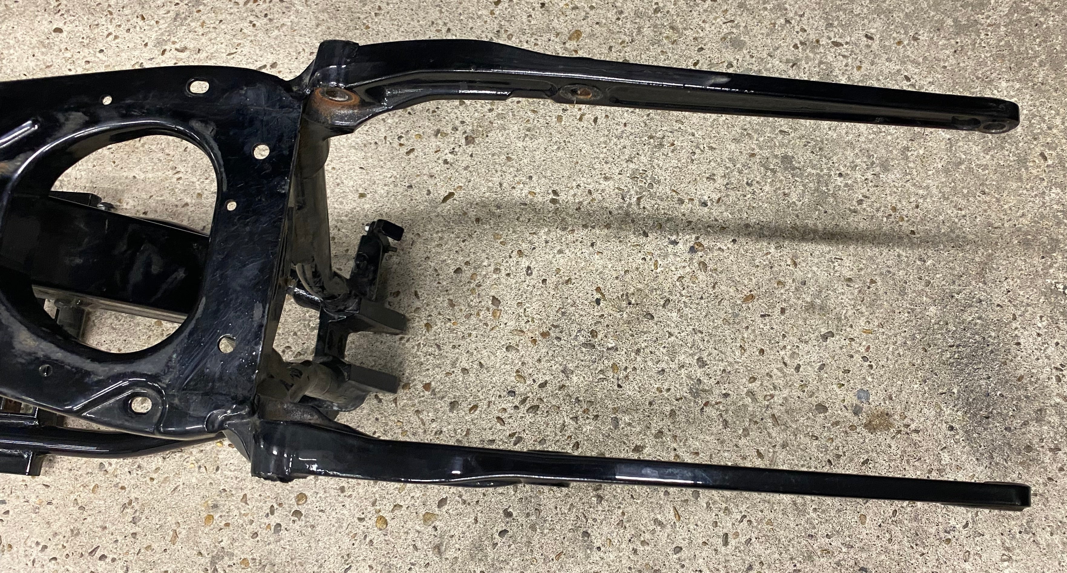 Cadre de Dyna 2006 à 2017 Harley Davidson REF OEM 47745-06B