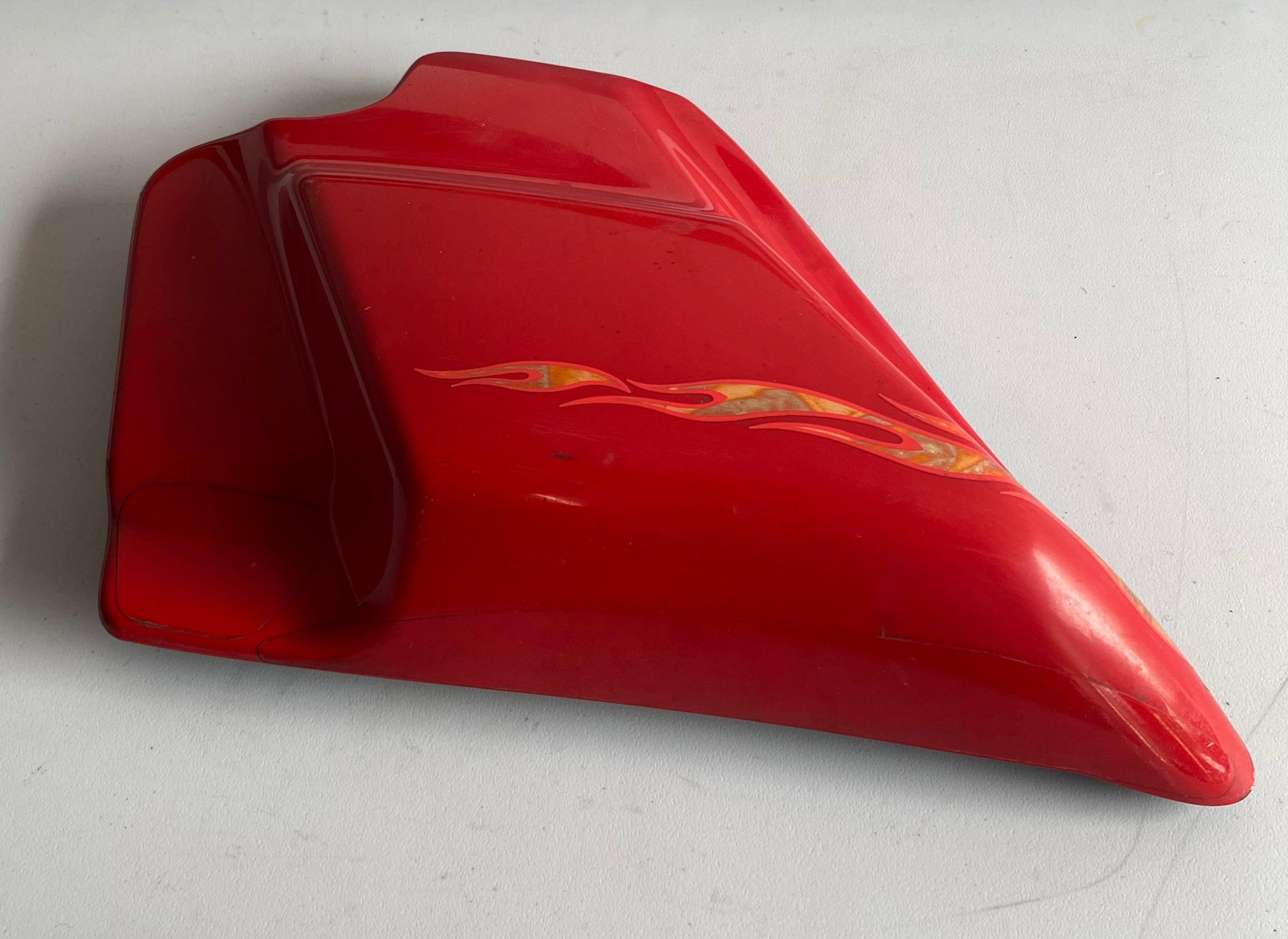 Harley Davidson Linke Seitenabdeckung OEM-Referenz: 66619-97A