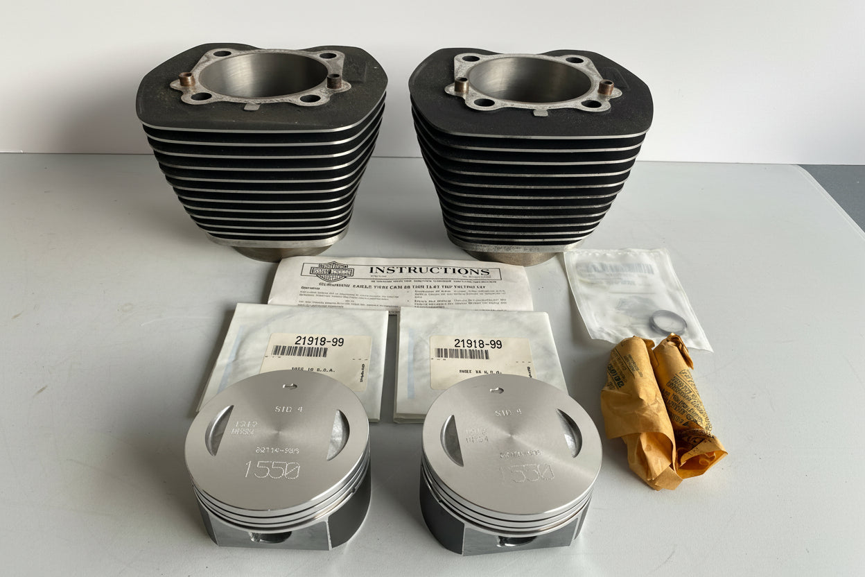Piston set 1550 cc Twin Cam Screamin Eagle Harley Davidson REF 22851-99A