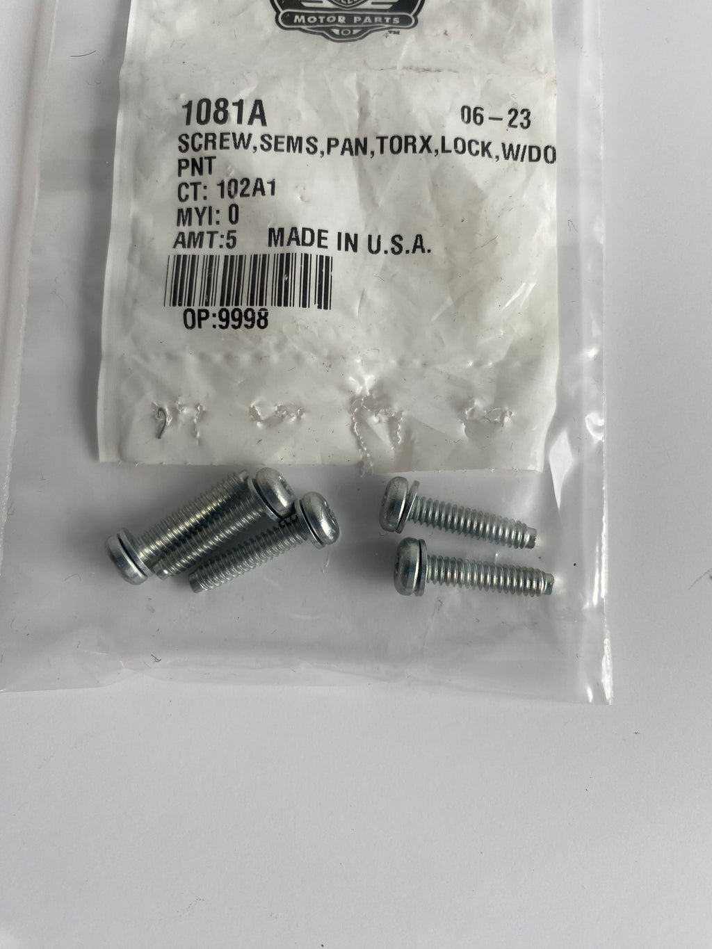 Kit de 5 vis trappe pompe a carburant Sportster Harley Davidson REF OEM 1081A