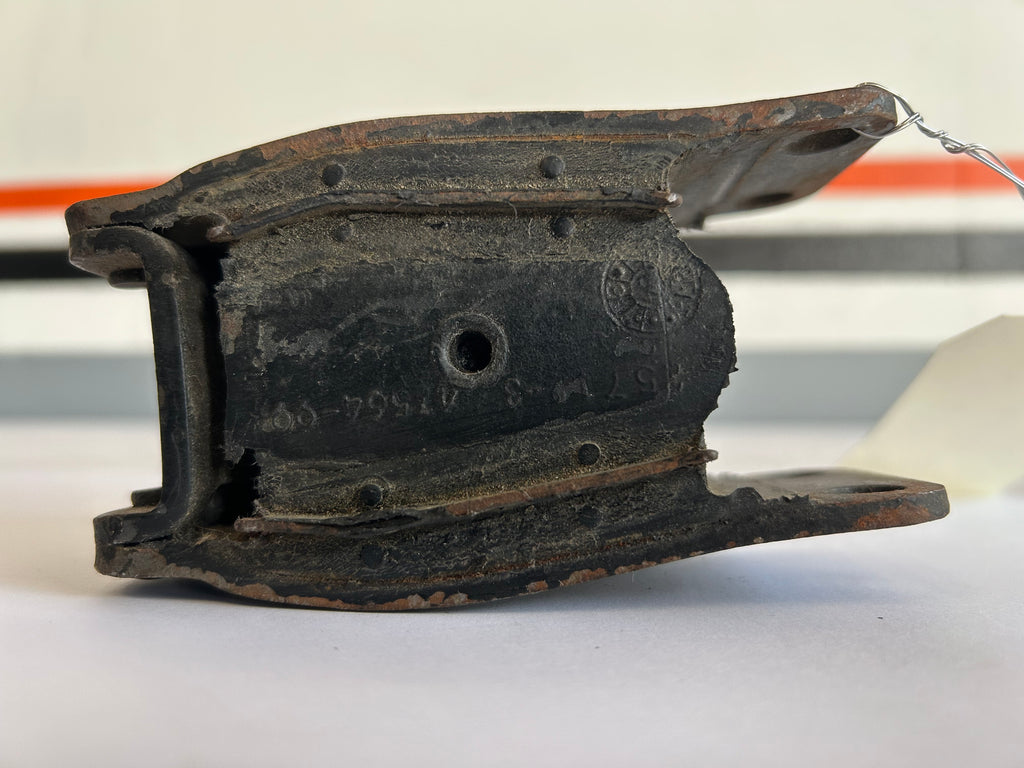 Rear engine silent block Dyna Harley Davidson REF OEM: 47564-99
