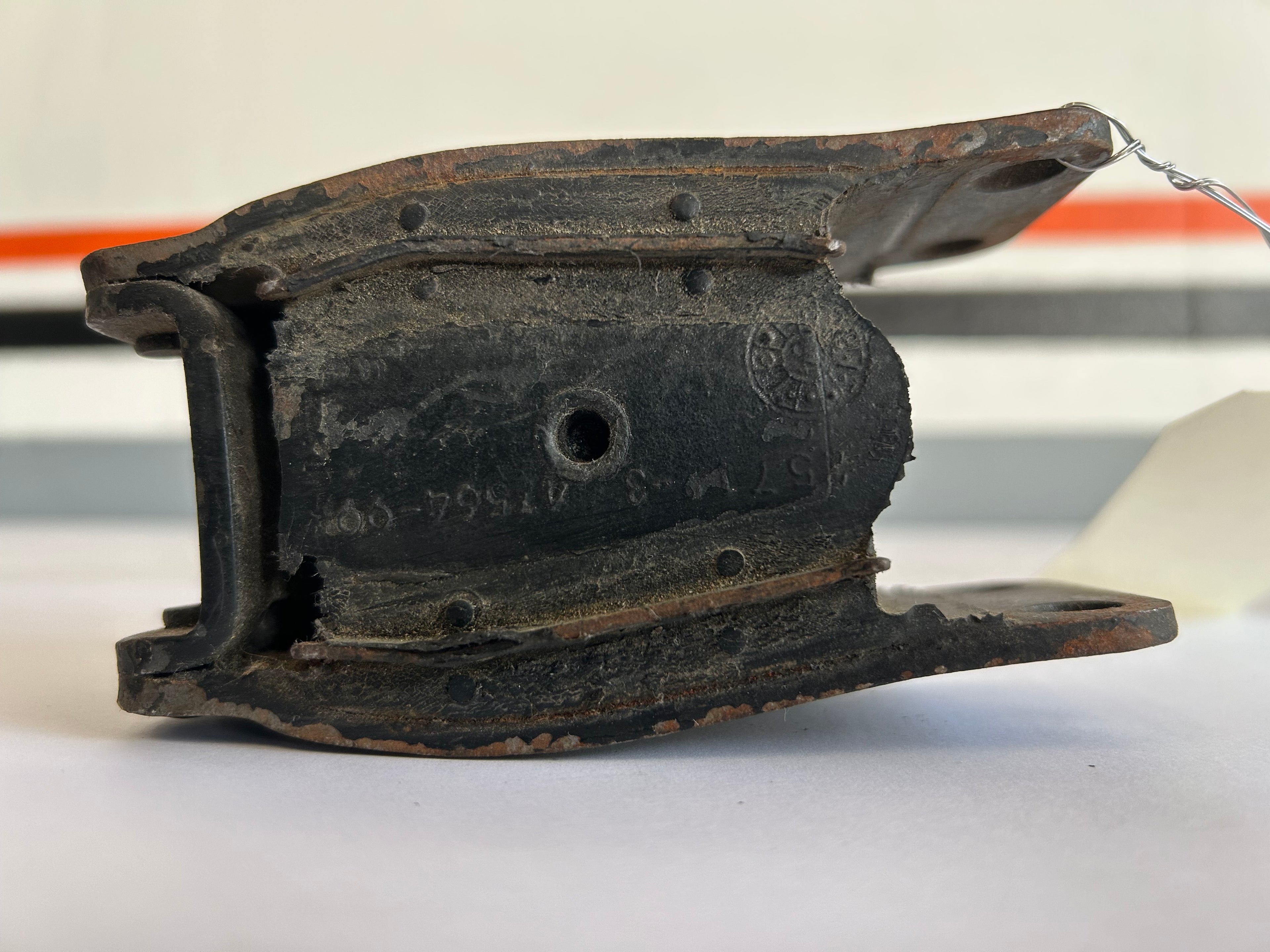 Rear engine silent block Dyna Harley Davidson REF OEM: 47564-99