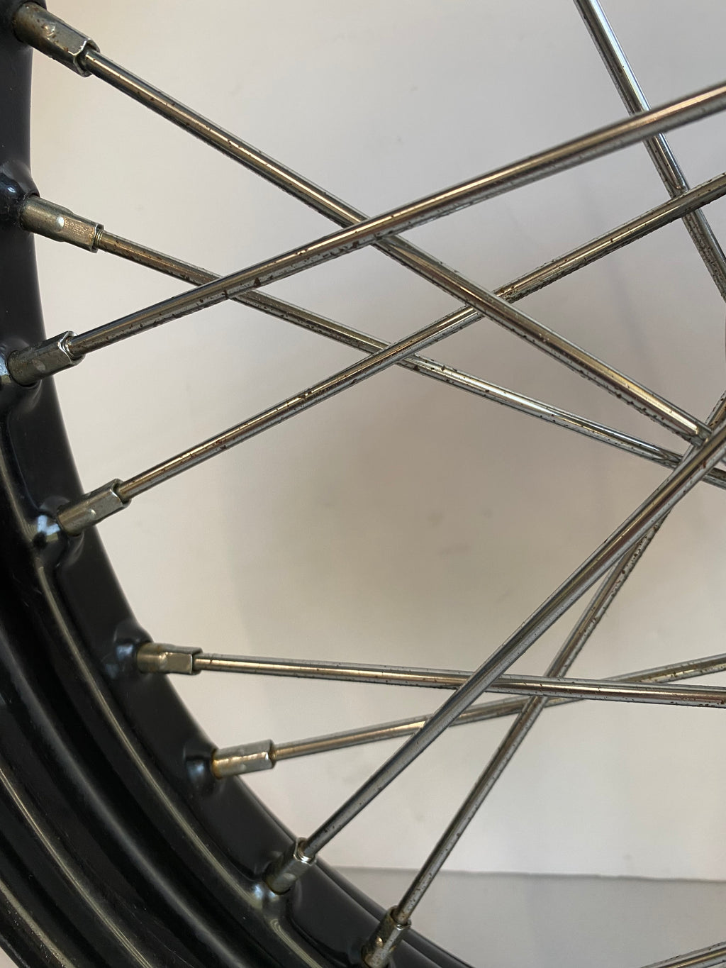 Roue avant à rayons 19 pouces Dyna Harley Davidson REF OEM 41425-09