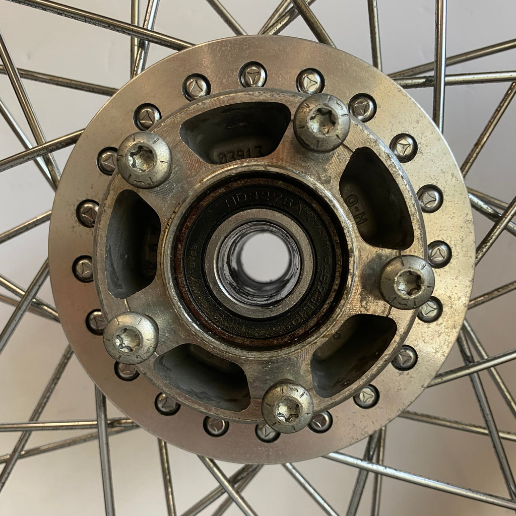 Roue avant à rayons 19 pouces Dyna Harley Davidson REF OEM 41425-09