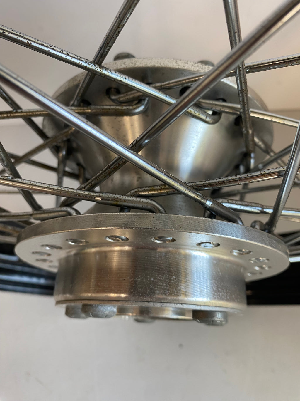 Roue avant à rayons 19 pouces Dyna Harley Davidson REF OEM 41425-09