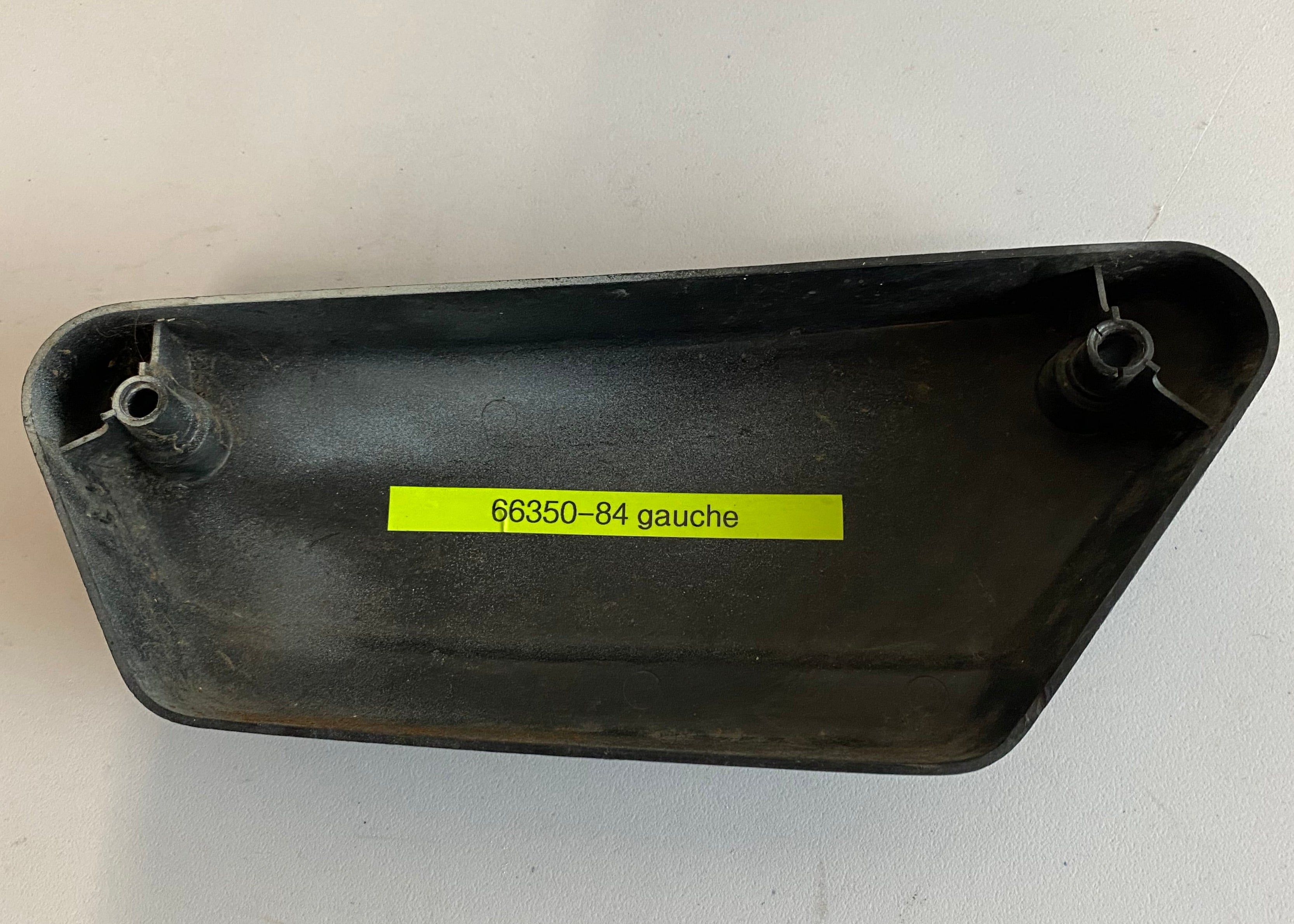 Linke Seitenabdeckung FXR Harley Davidson REF OEM: 66350-84