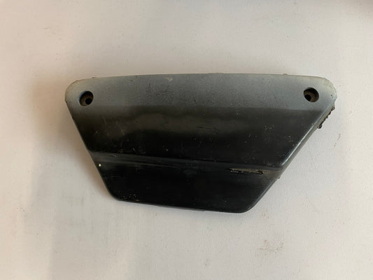 Cache latéral droit FXR Harley Davidson REF OEM : 66349-84