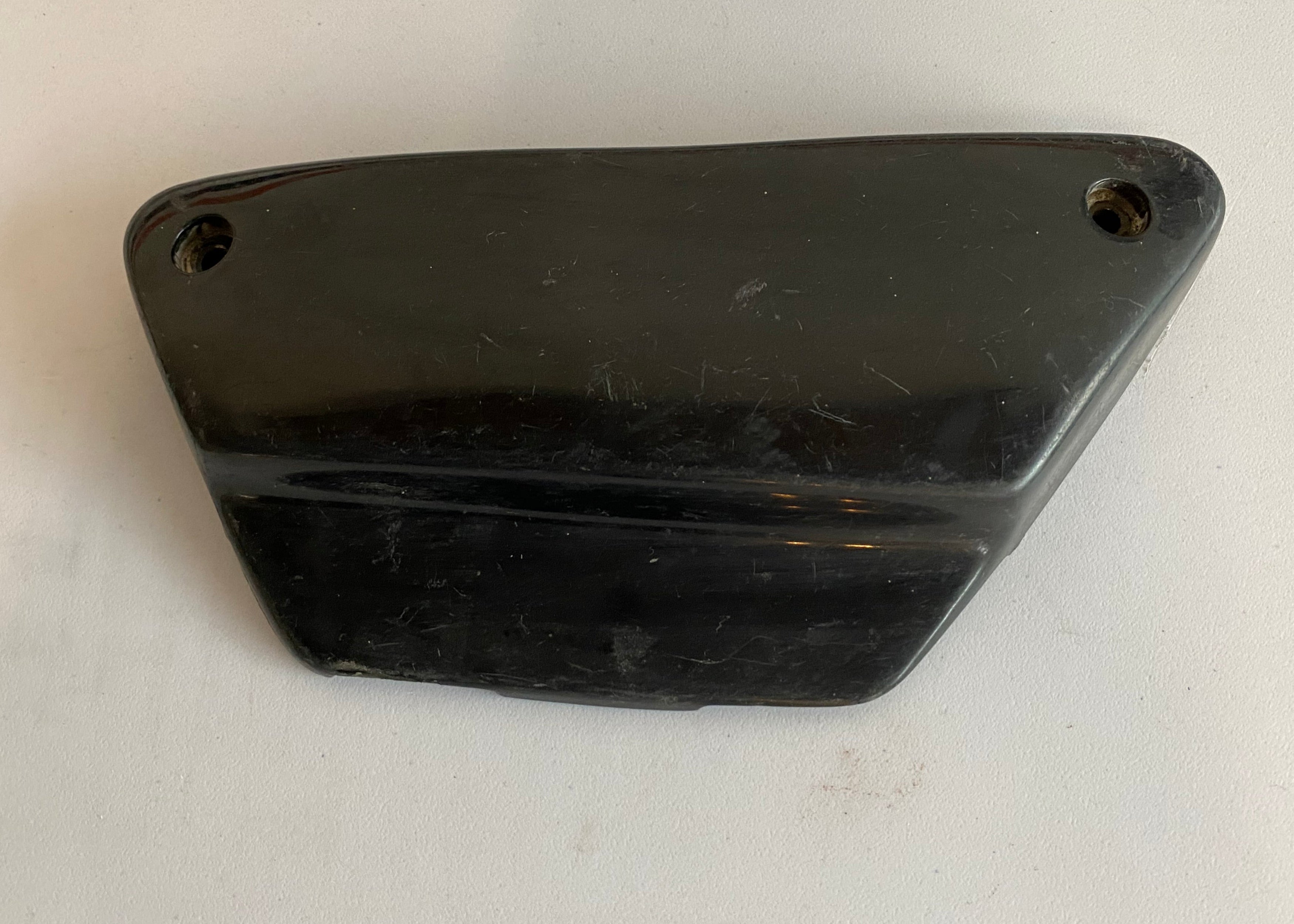Rechte Seitenabdeckung FXR Harley Davidson REF OEM: 66349-84