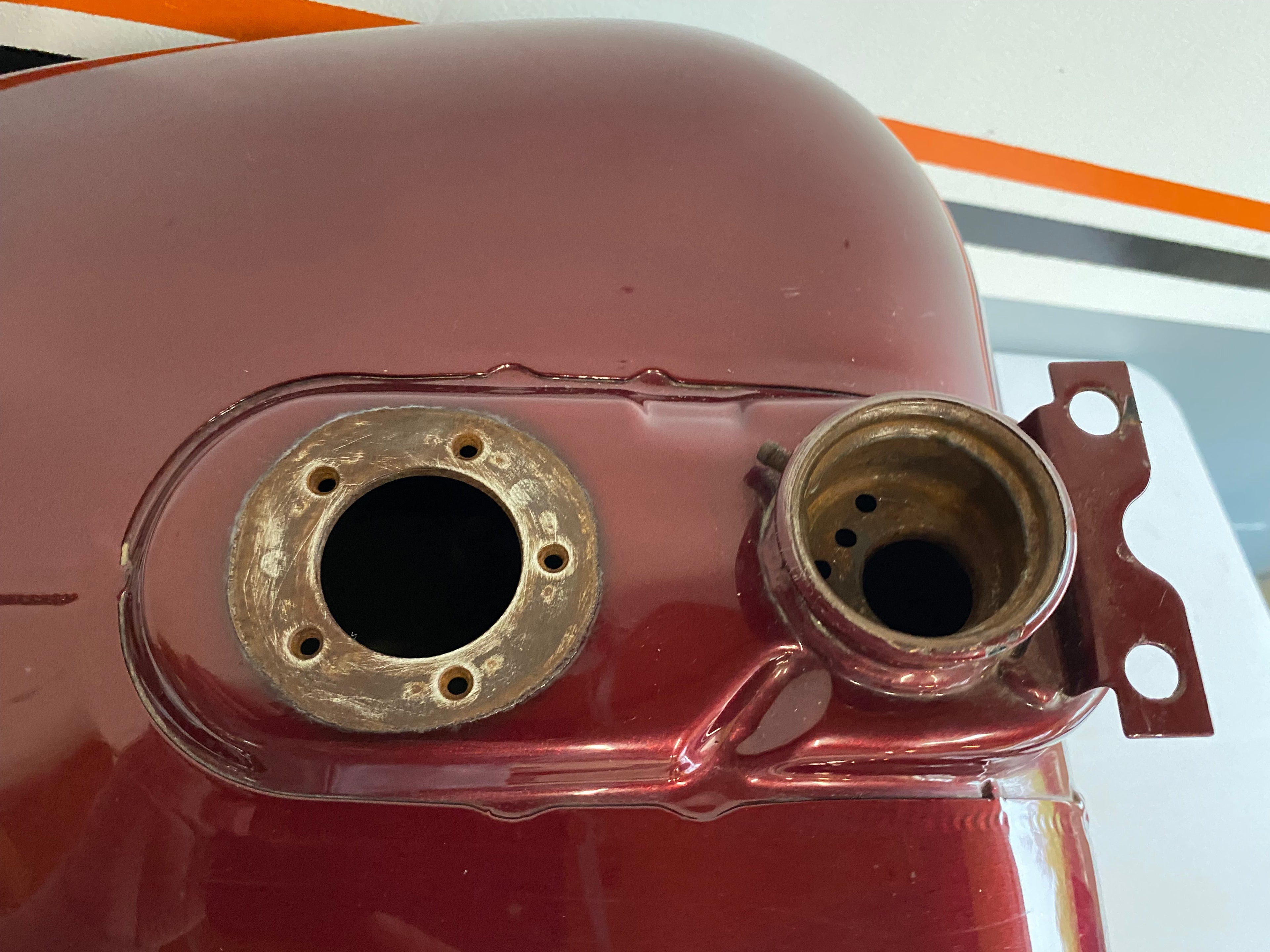 Réservoir d'essence / carburant Harley Davidson REF OEM : 61360-01QL