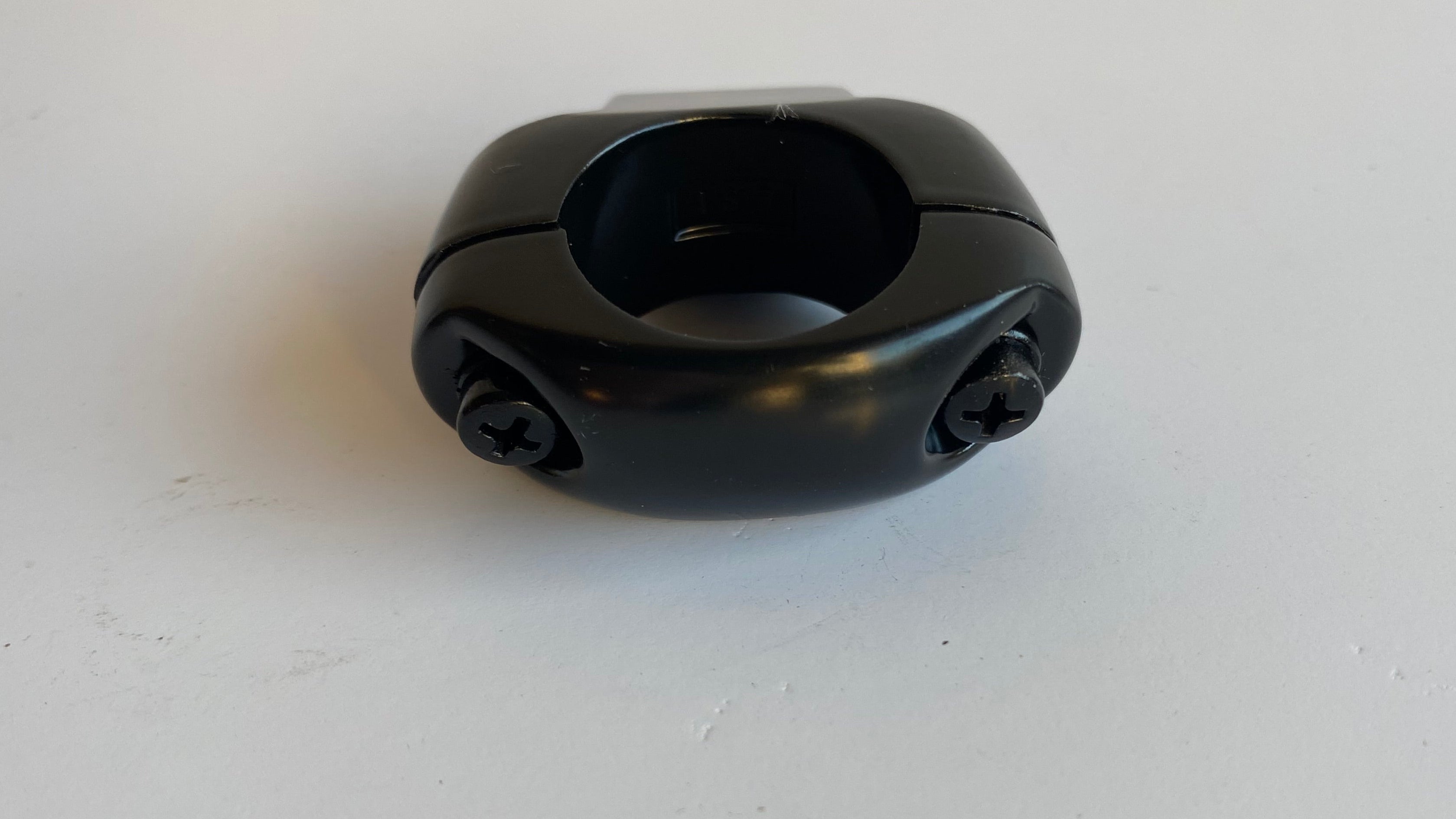 Collier noir support rétroviseur pour guidon 1 pouce Harley Davidson REF Drag 0641-0109