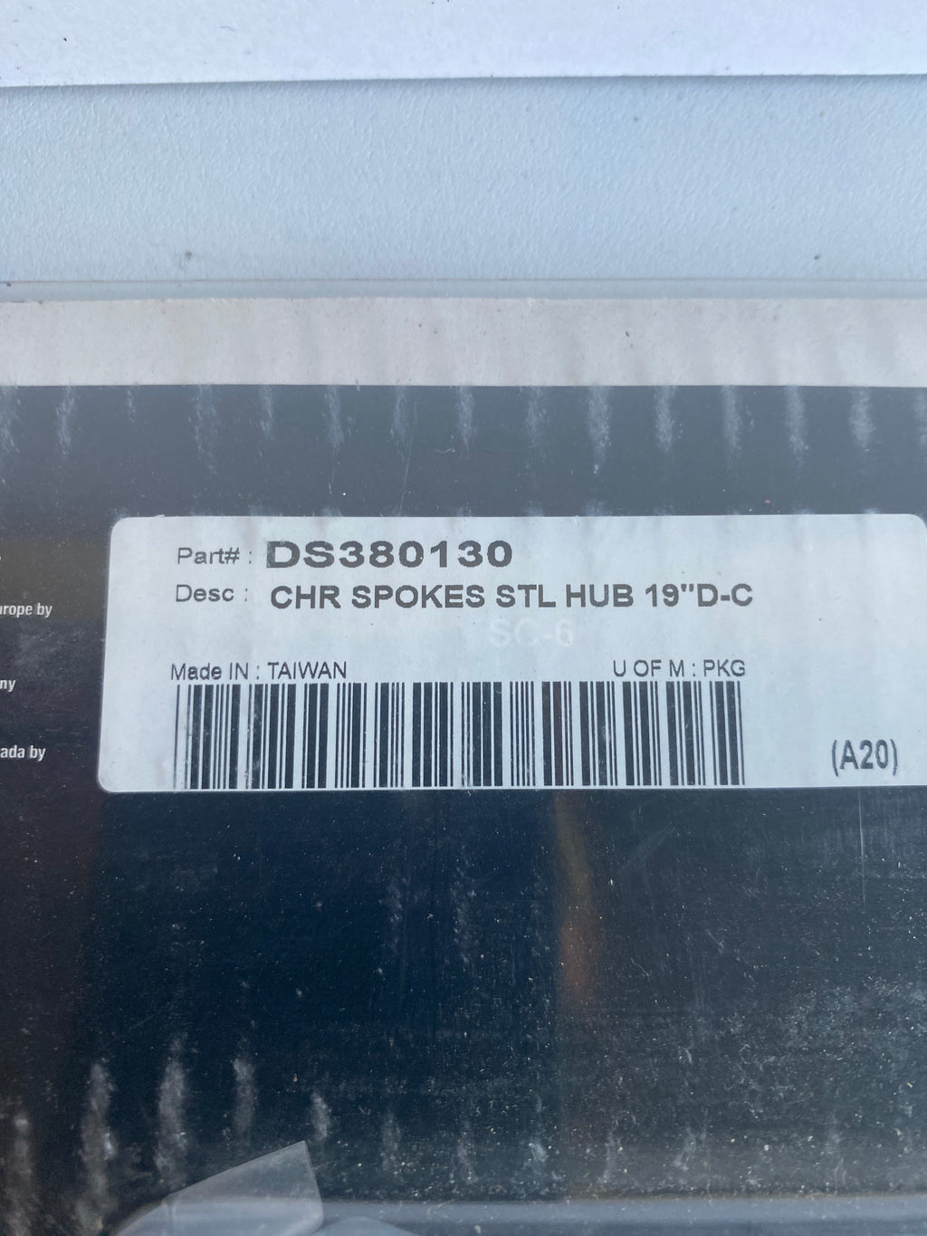 Satz mit 40 19 Zoll Chrom-Vorderradspeichen für Harley Davidson REF Drag DS380130