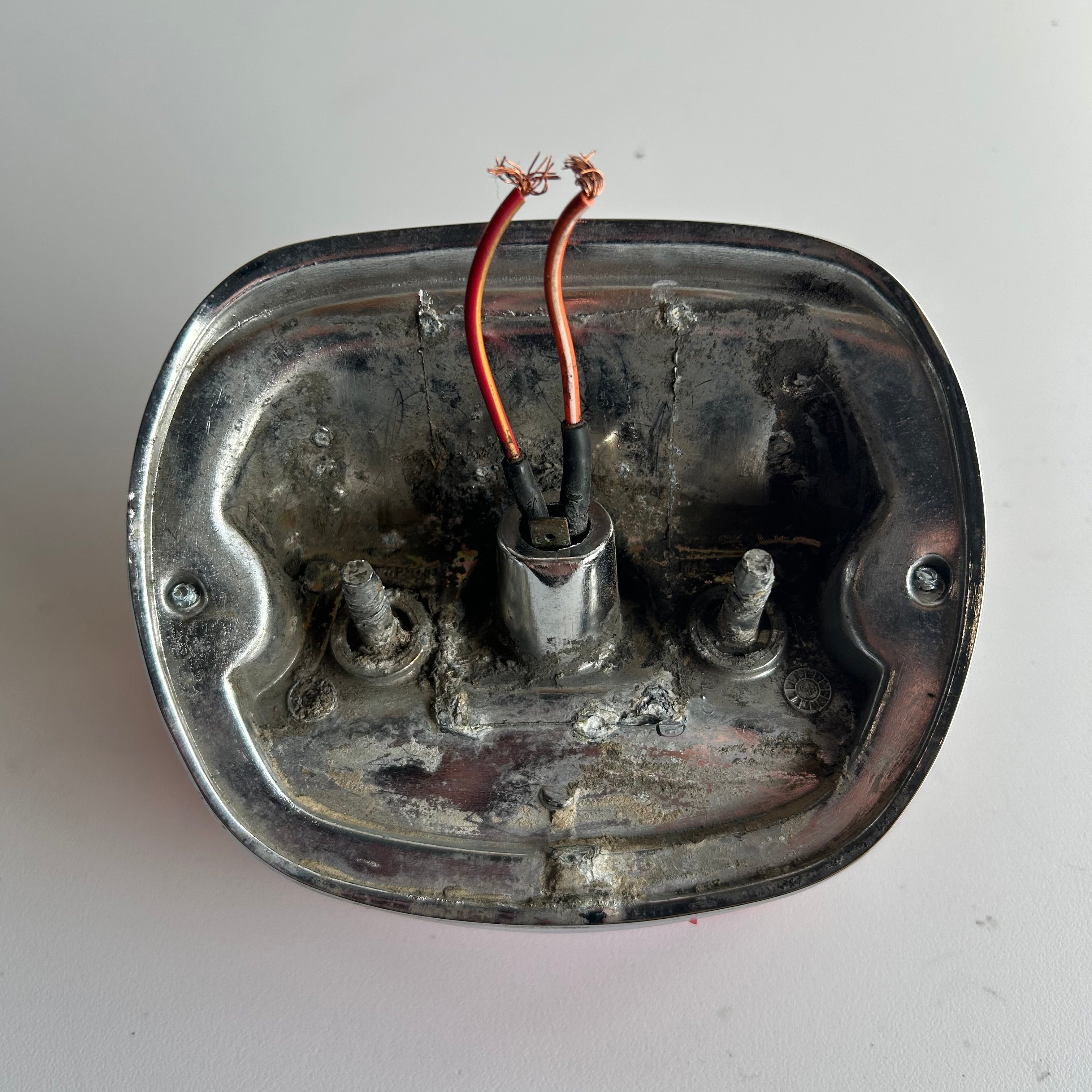 Feu arrière complet Harley Davidson REF OEM : 68049-93B