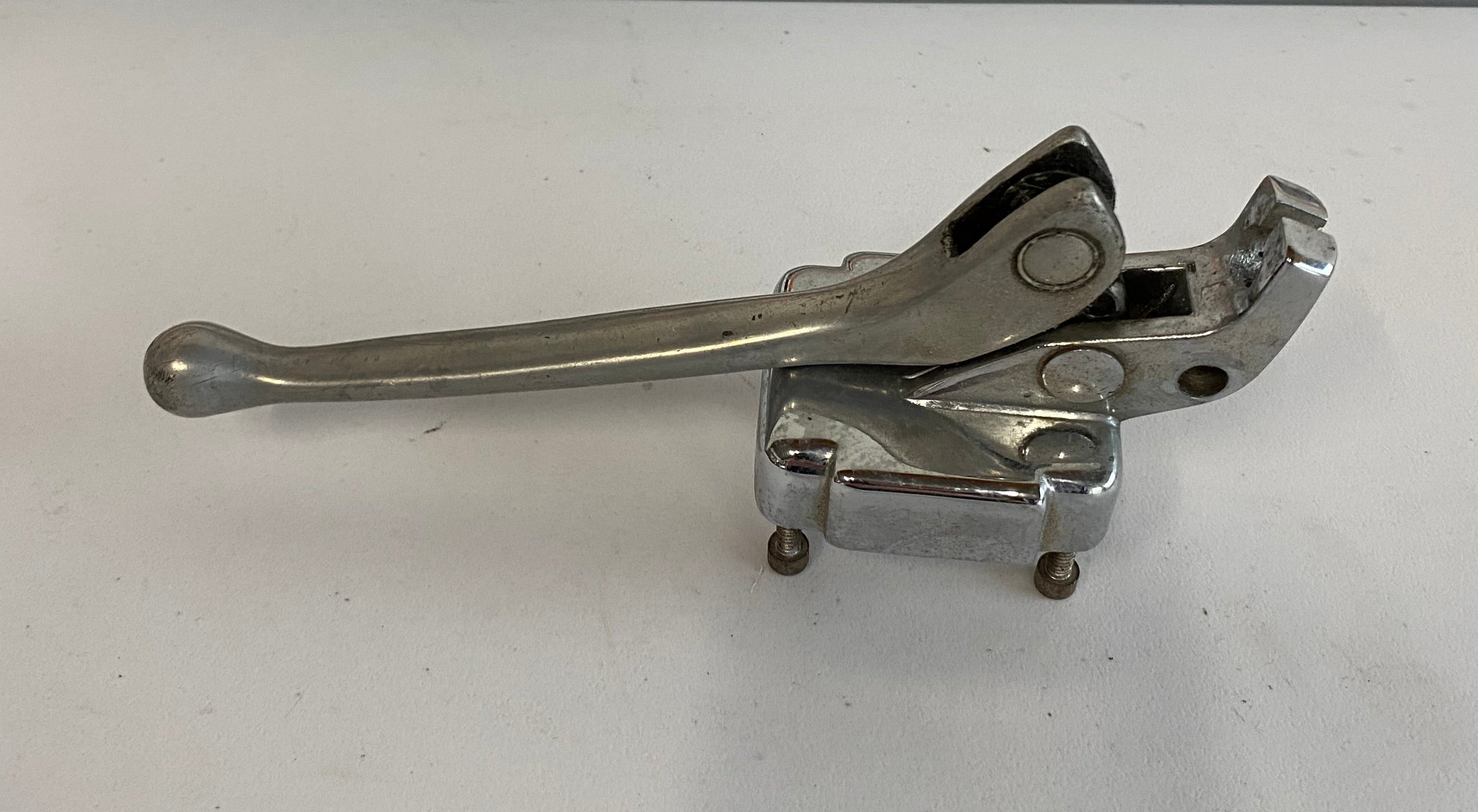 Chromhalterung + Harley Davidson Kupplungshebel REF OEM: 38608-73