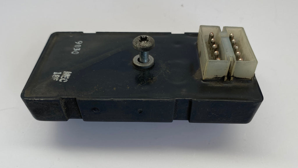 Centrale clignotante Touring Harley Davidson REF OEM 68537-89C