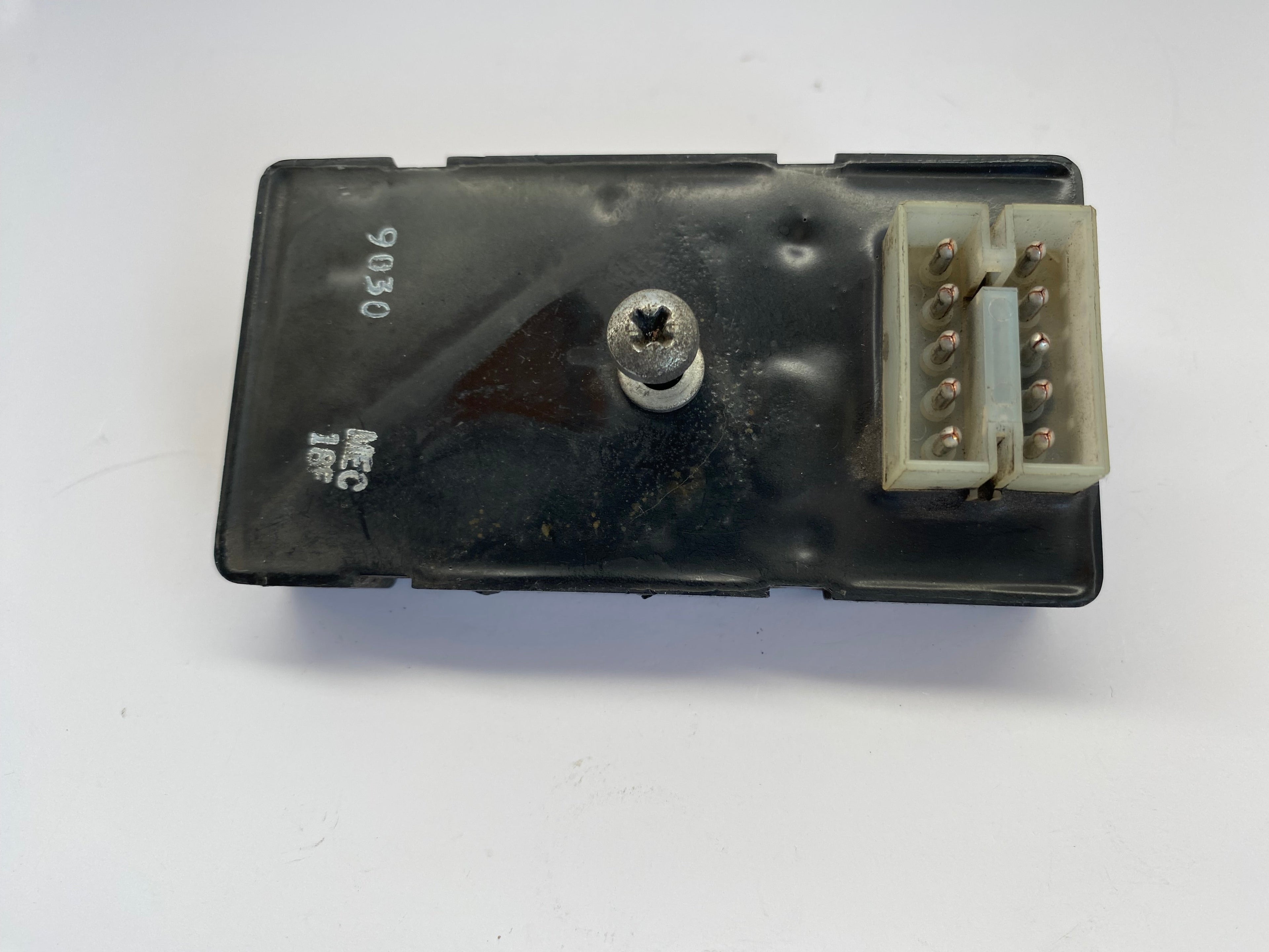 Centrale clignotante Touring Harley Davidson REF OEM 68537-89C
