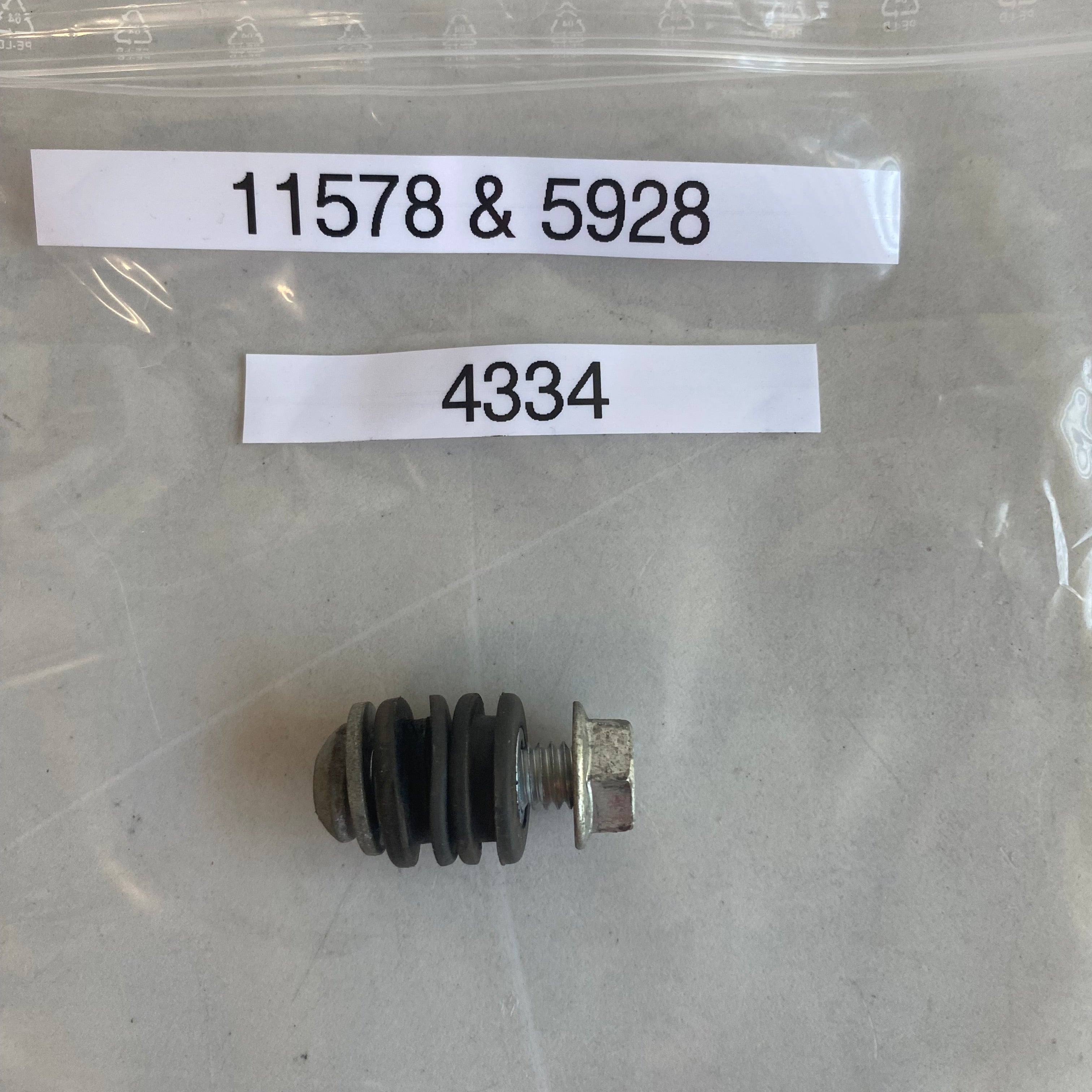 Ensemble vis + silent bloc pare courroie Dyna Harley Davidson REF OEM 11578 & 5928