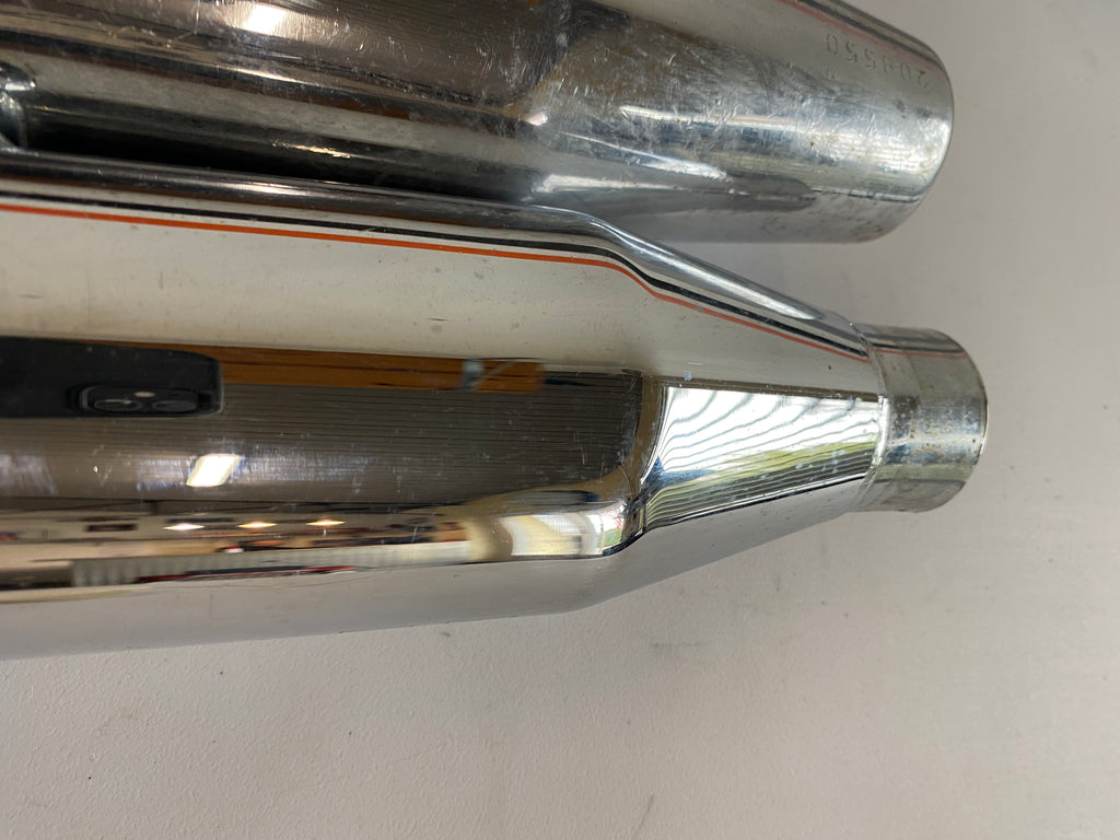 Jeu de silencieux Harley Davidson REF OEM : 65312-98A / 65193-98A