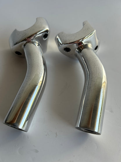 Abgewinkelte Riser 4 1/2 poliertes Aluminium Harley Davidson REF: MCS 904397