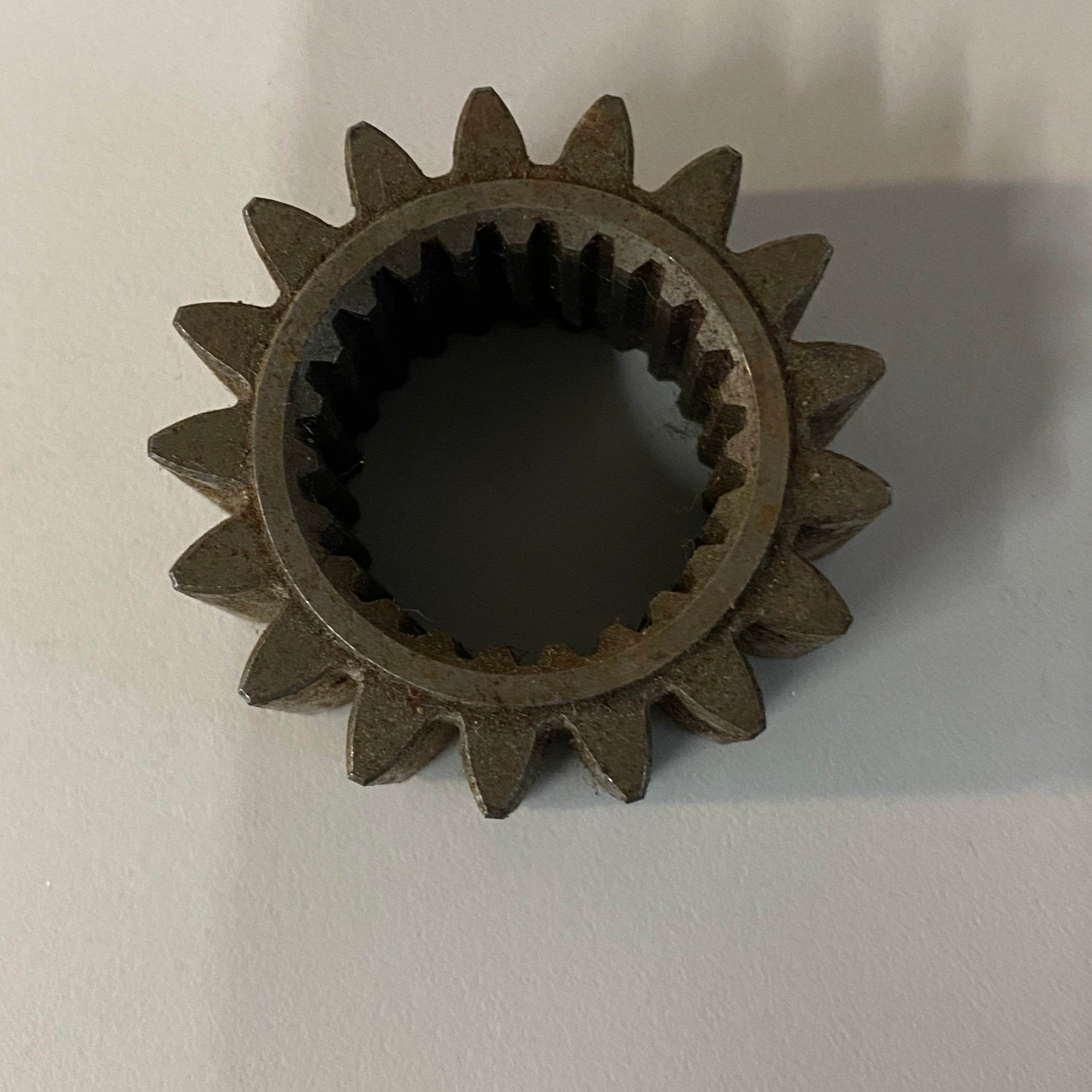 Pignon 5° vitesse arbre secondaire Harley Davidson REF OEM : 35626-79B