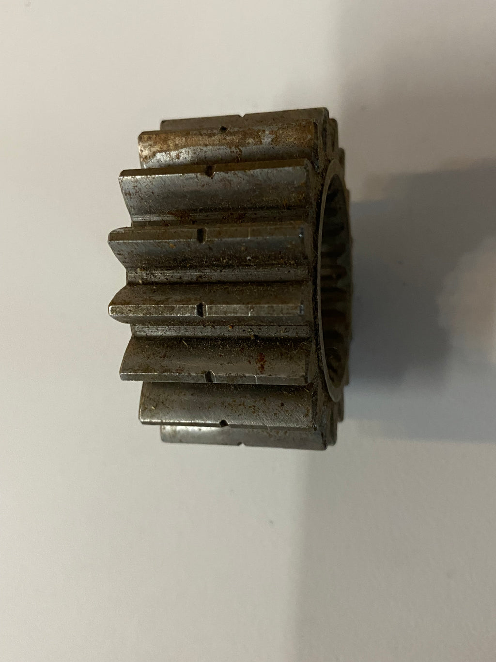 Pignon 5° vitesse arbre secondaire Harley Davidson REF OEM : 35626-79B