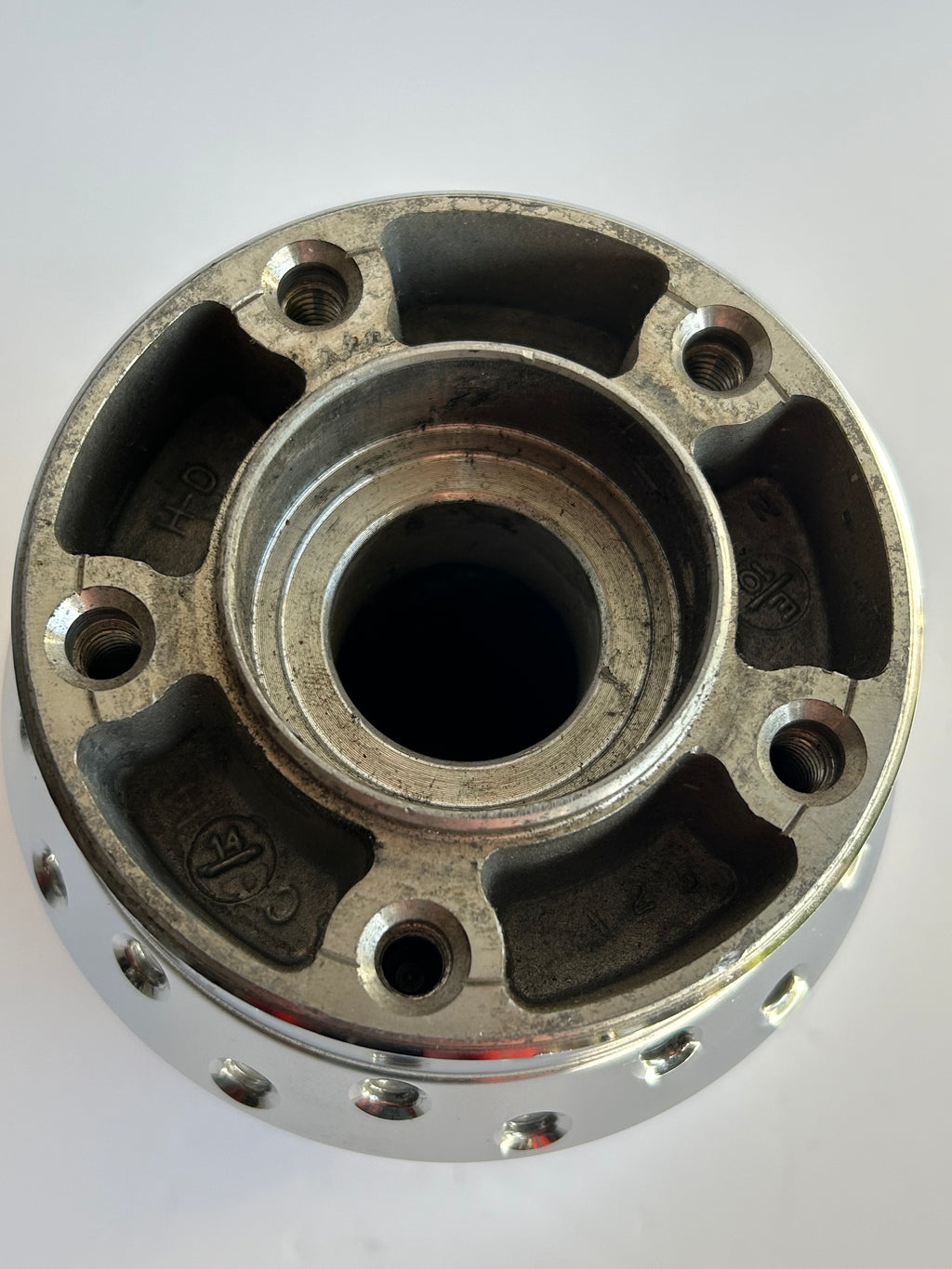 40 Spoke Front Wheel Hub Road King Harley Davidson 2008-2023