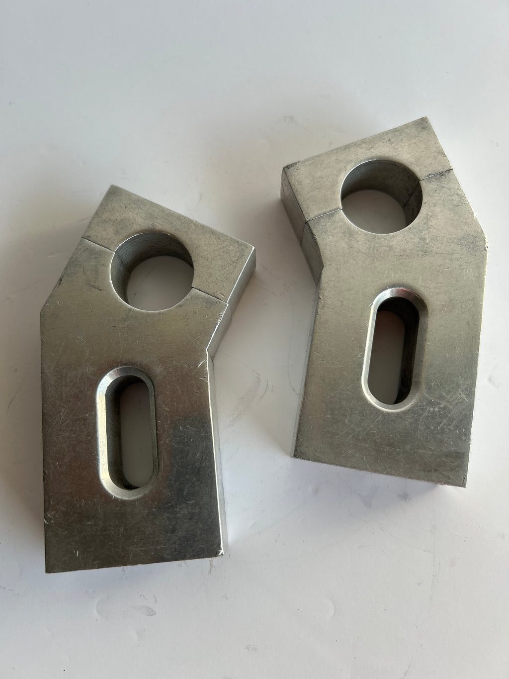 Jeu de risers coudés 3 pouces alu Harley Davidson Chopper