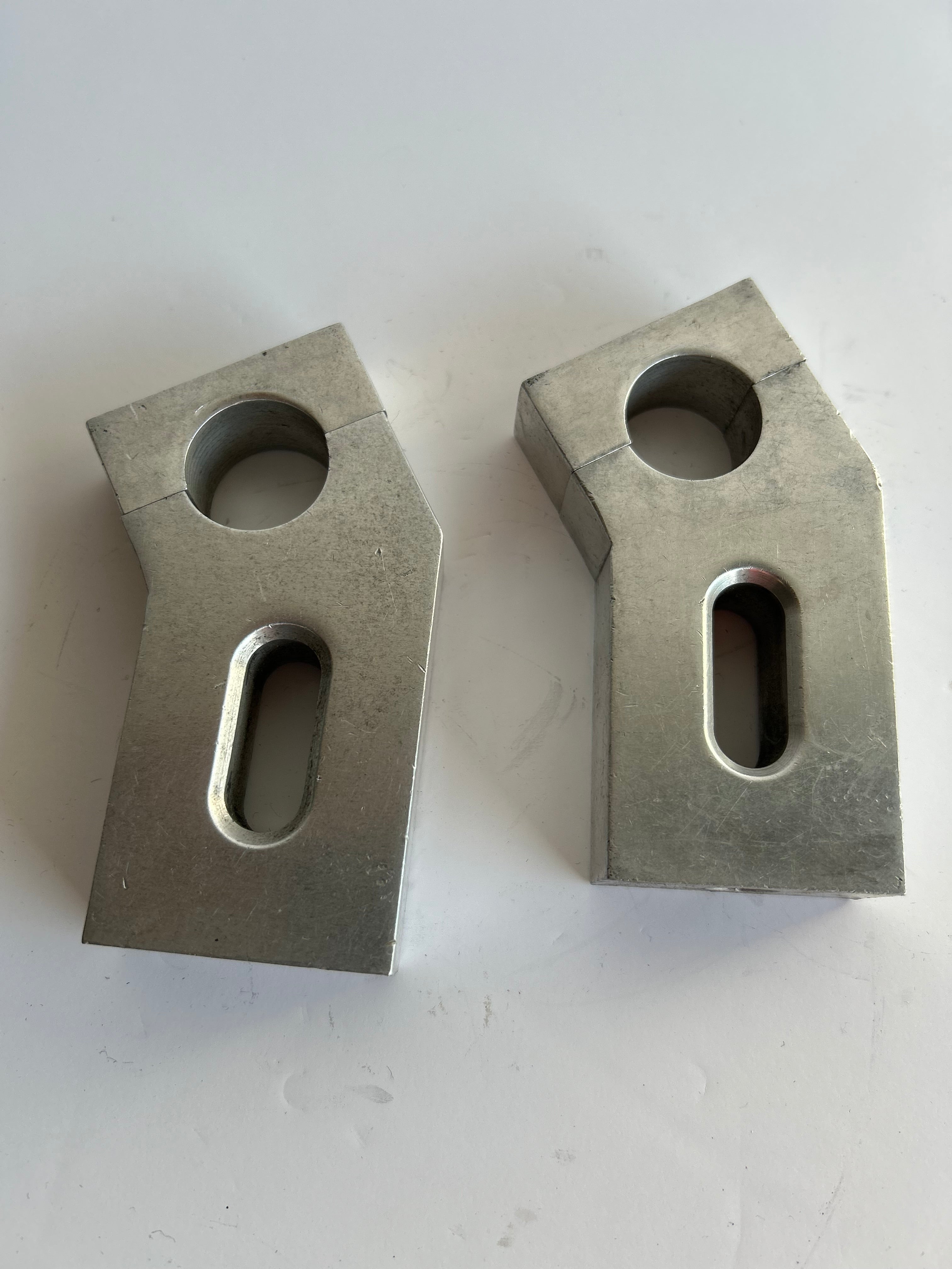 Jeu de risers coudés 3 pouces alu Harley Davidson Chopper