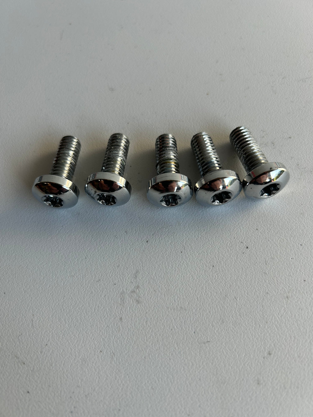 Satz mit 5 Chromschrauben für die vordere Bremsscheibe von Harley Davidson REF 3655A