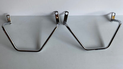 Jeu écarteurs de sacoches Dyna Harley Davidson REF Idem 90589-91D