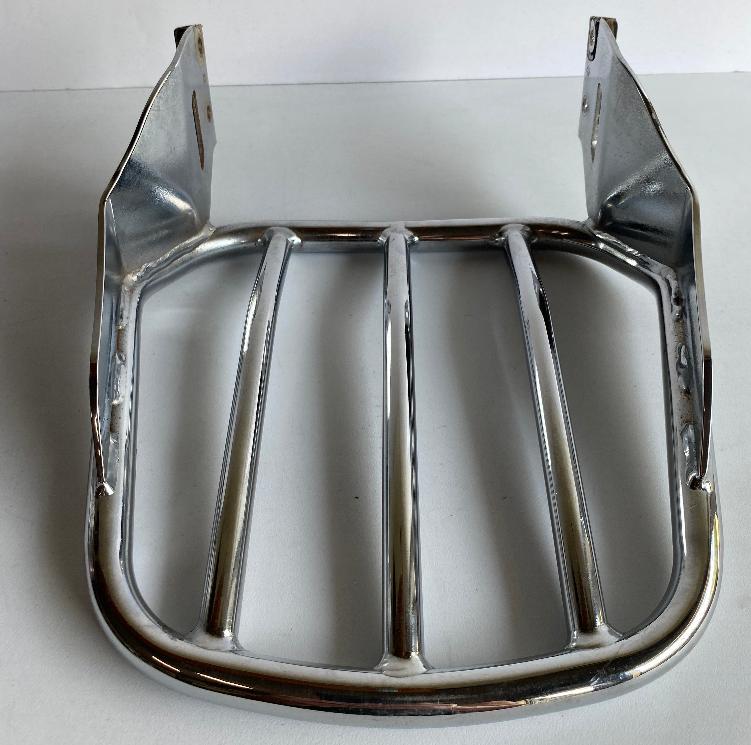 Porte paquet chromé écartement 7.5 pouces Harley Davidson REF 50300030
