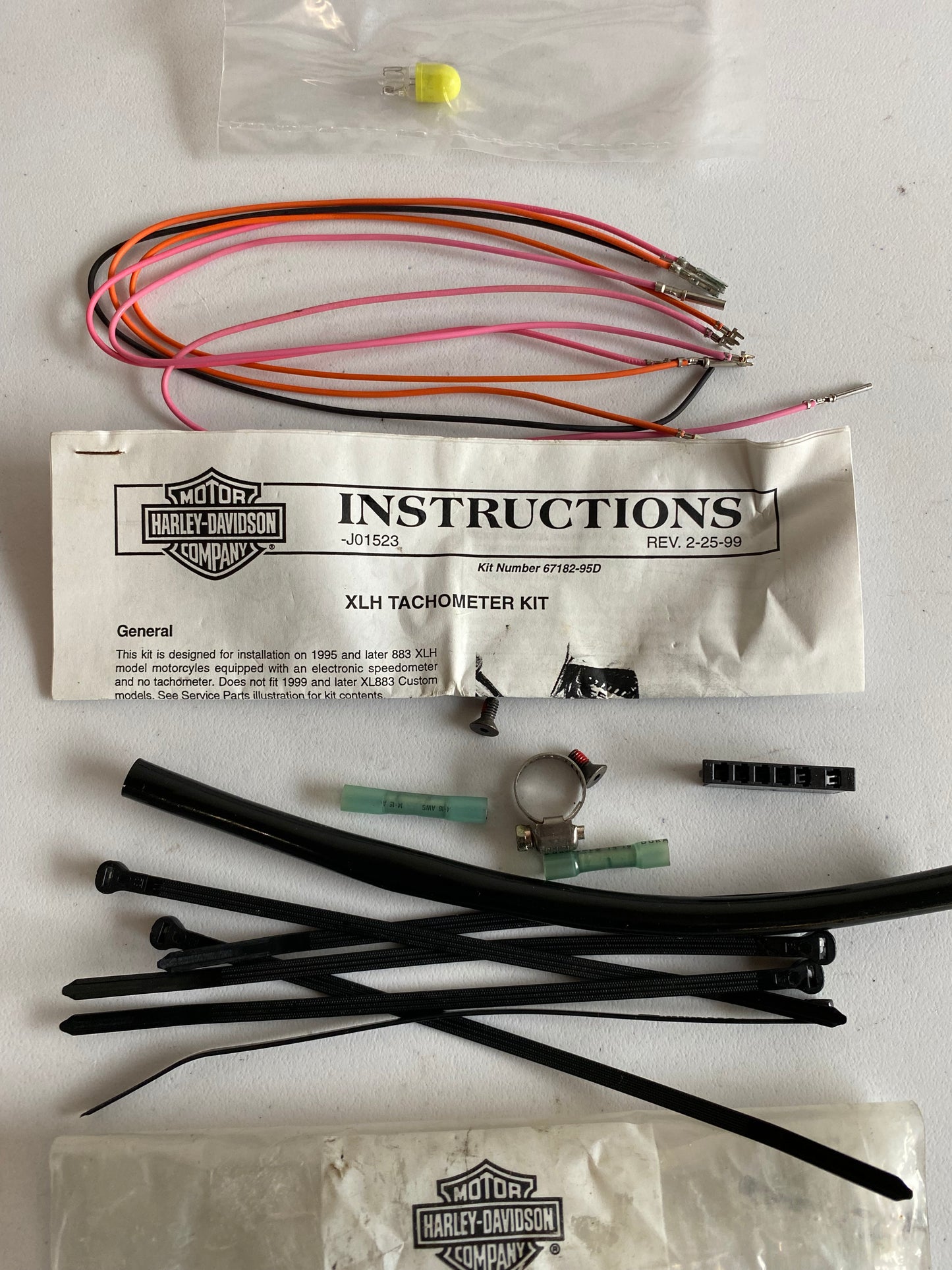 Harley Davidson Drehzahlmesser-Installationskit OEM-Referenz: 67182-95D