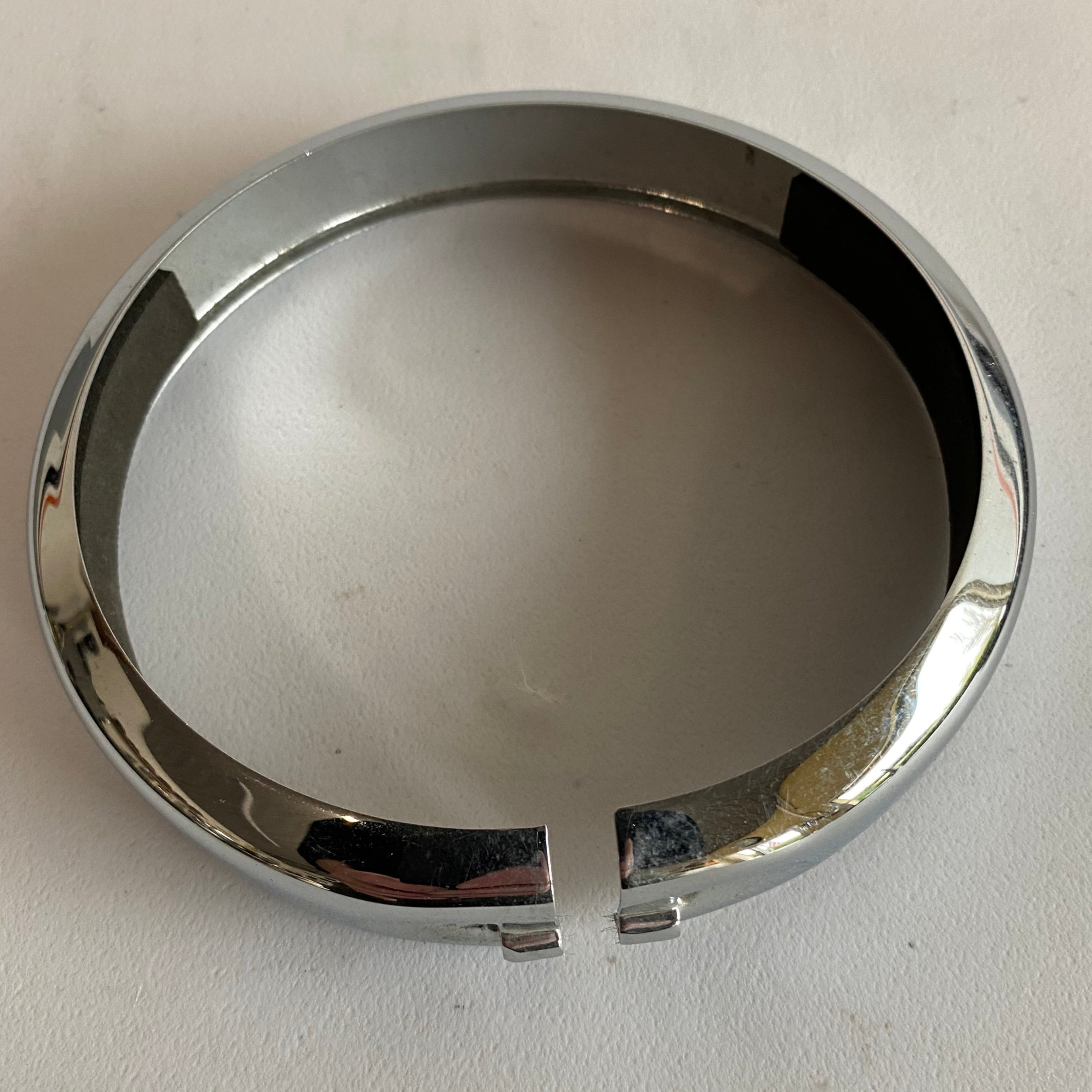 Harley Davidson 4.5 inch passing lamp rim OEM REF: 68725-62A