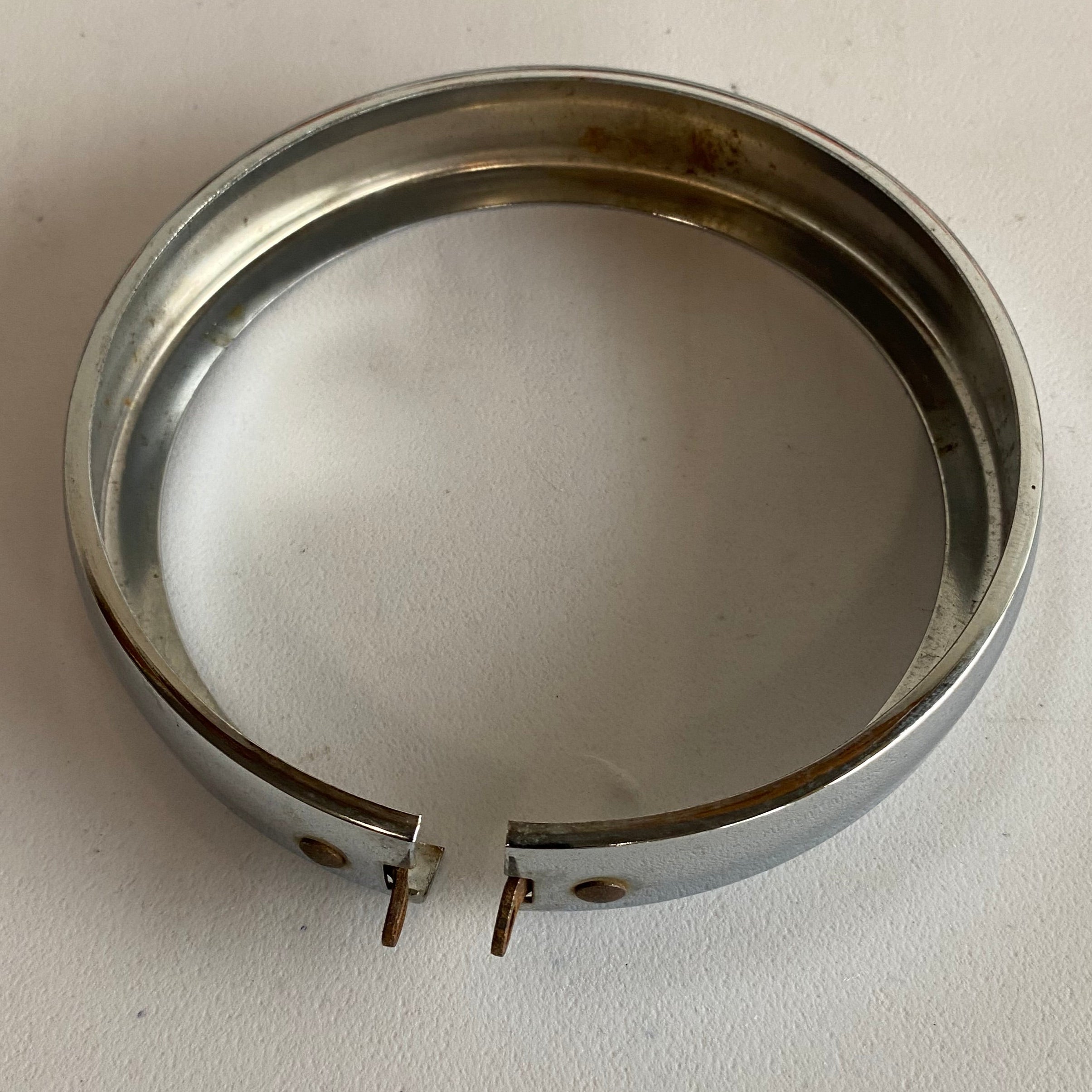 Harley Davidson 4,5 Zoll Zusatzscheinwerferrand OEM-Referenz: 68725-62