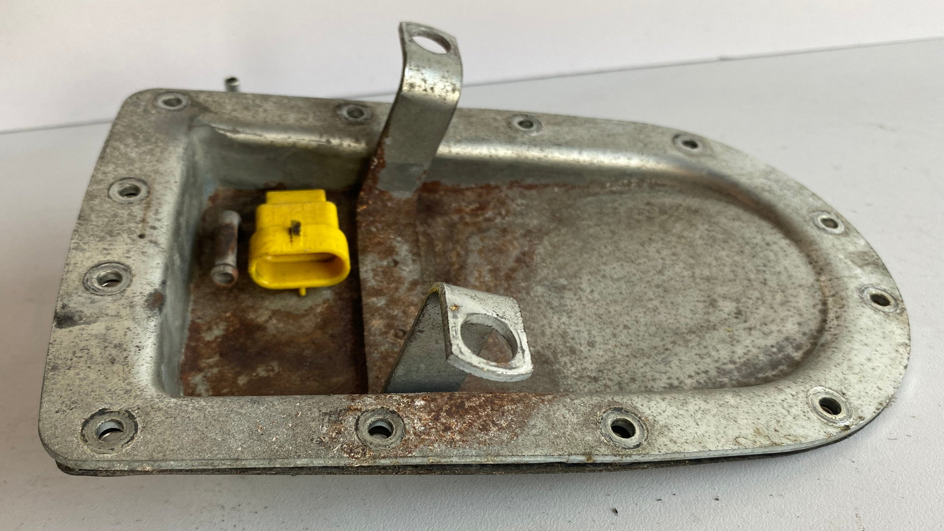 Harley Davidson Dyna Fuel Pump Door REF OEM 75246-04A