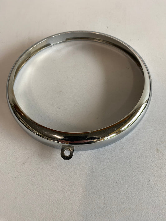 Cerclage de phare 5 3/4 pouces Harley Davidson REF OEM : 67894-93A