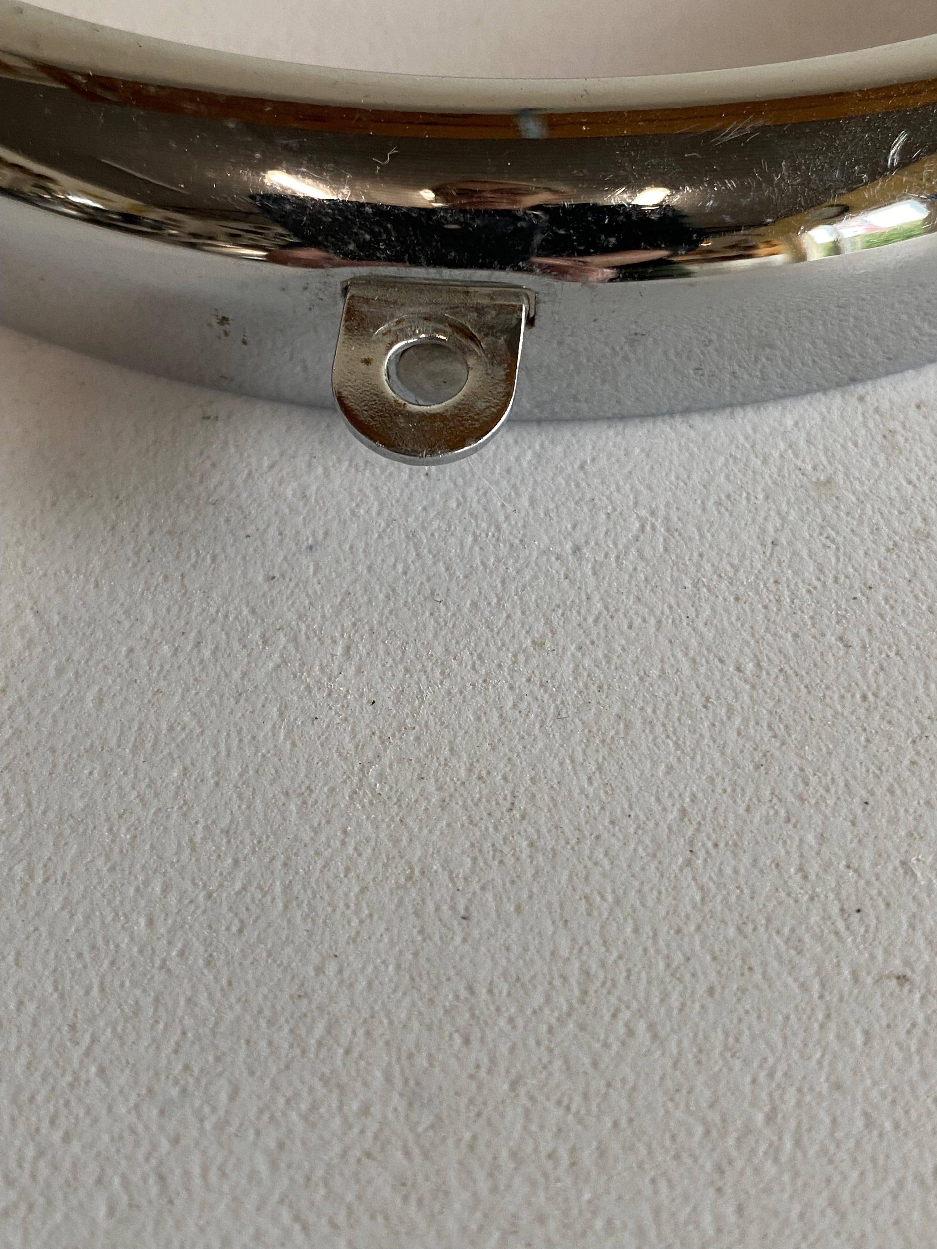 Harley Davidson 5 3/4 Zoll Scheinwerferblende OEM-Referenz: 67894-93A