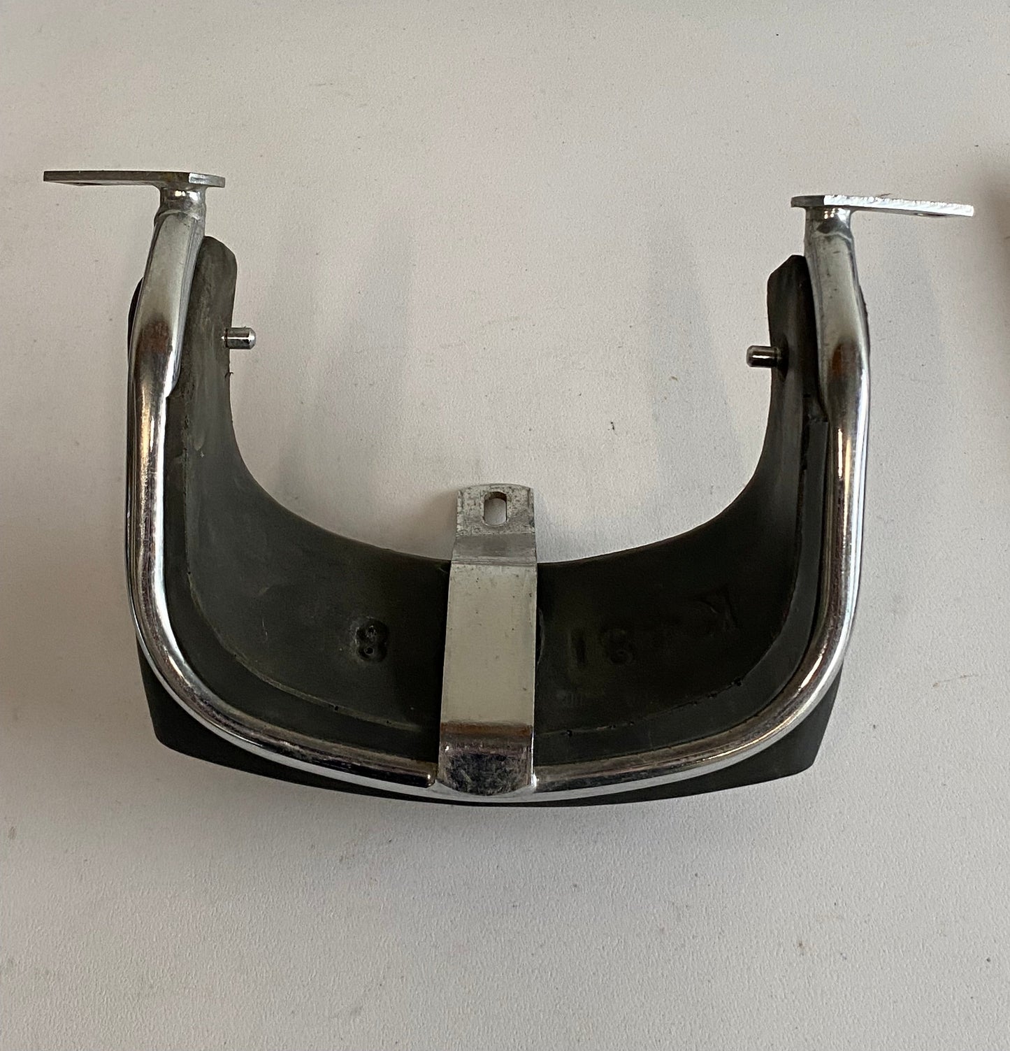 Bumper arrière Harley Davidson REF OEM : 91023-79A / 91123-09