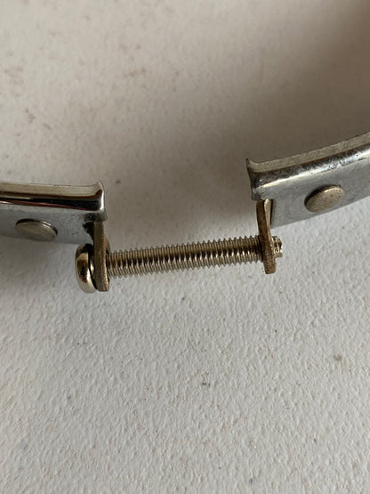Demi cerclage de phare 5 3/4 pouces Harley Davidson REF OEM : 67744-75