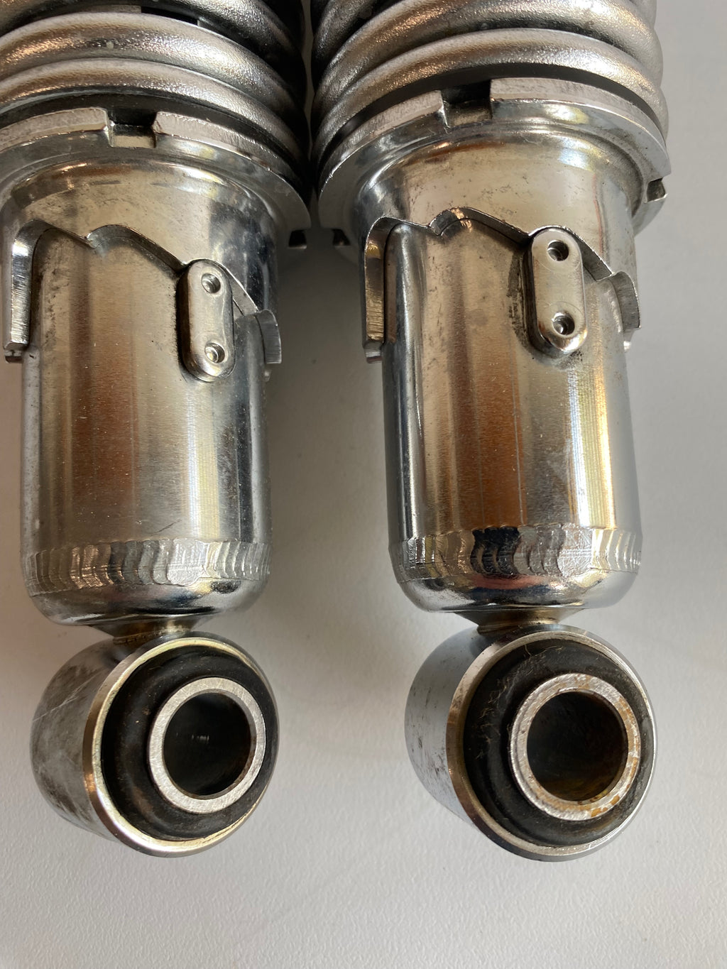 12" Stoßdämpfersatz Sportster Harley Davidson REF OEM 54568-09