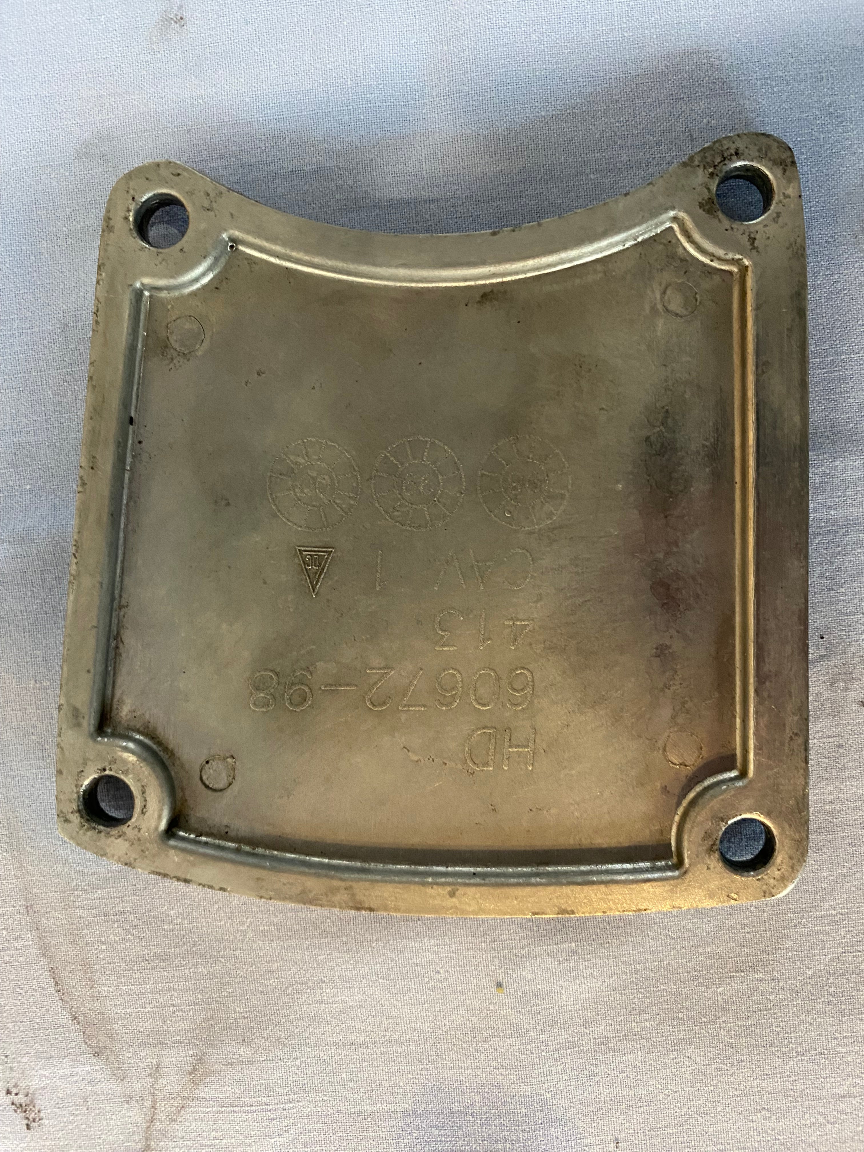 Harley Davidson Touring Primary Transmission Inspection Hatch OEM REF: 60672-98
