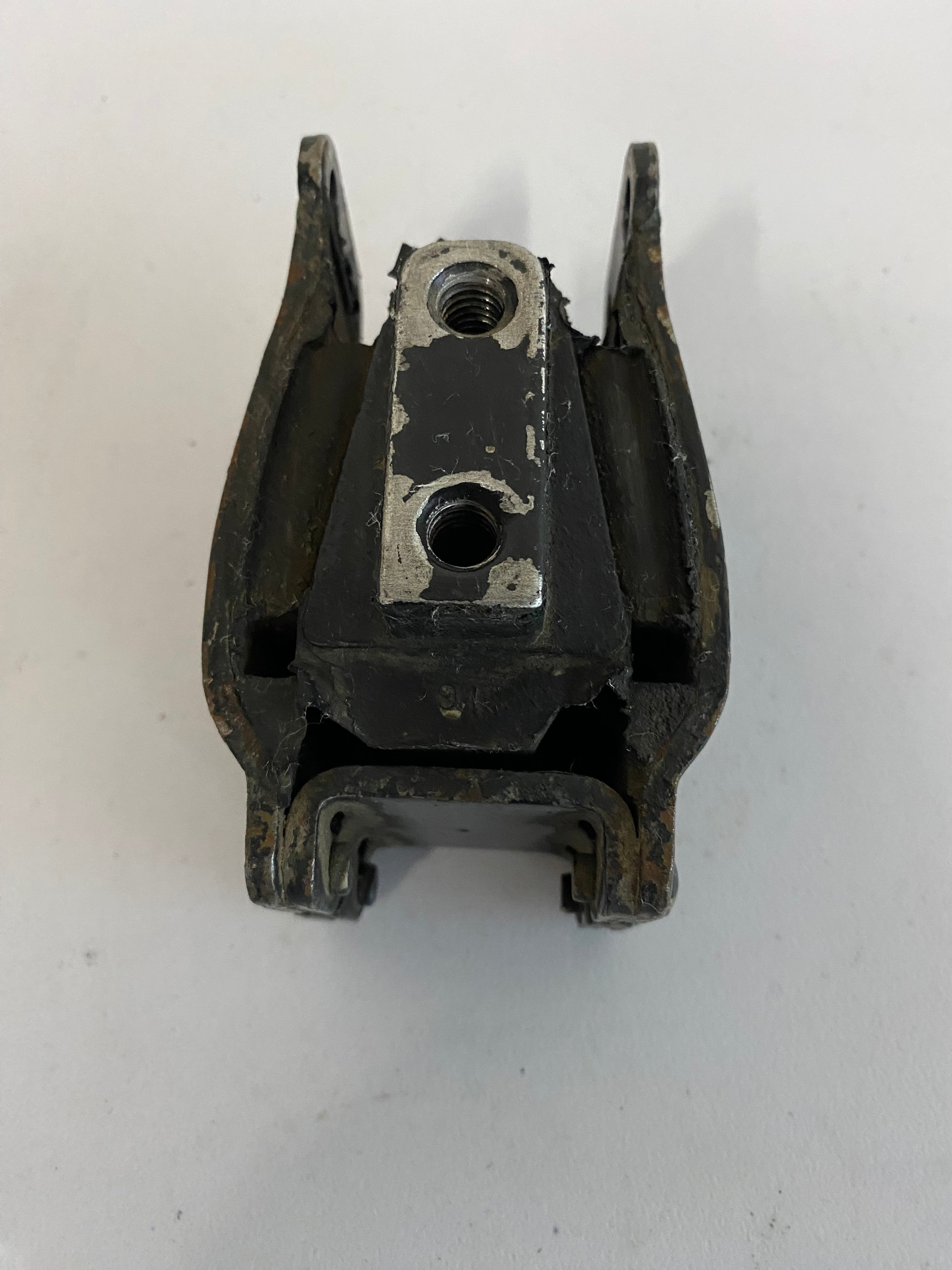 Harley Davidson Dyna Front Engine Silent Block OEM REF: 47583-90B