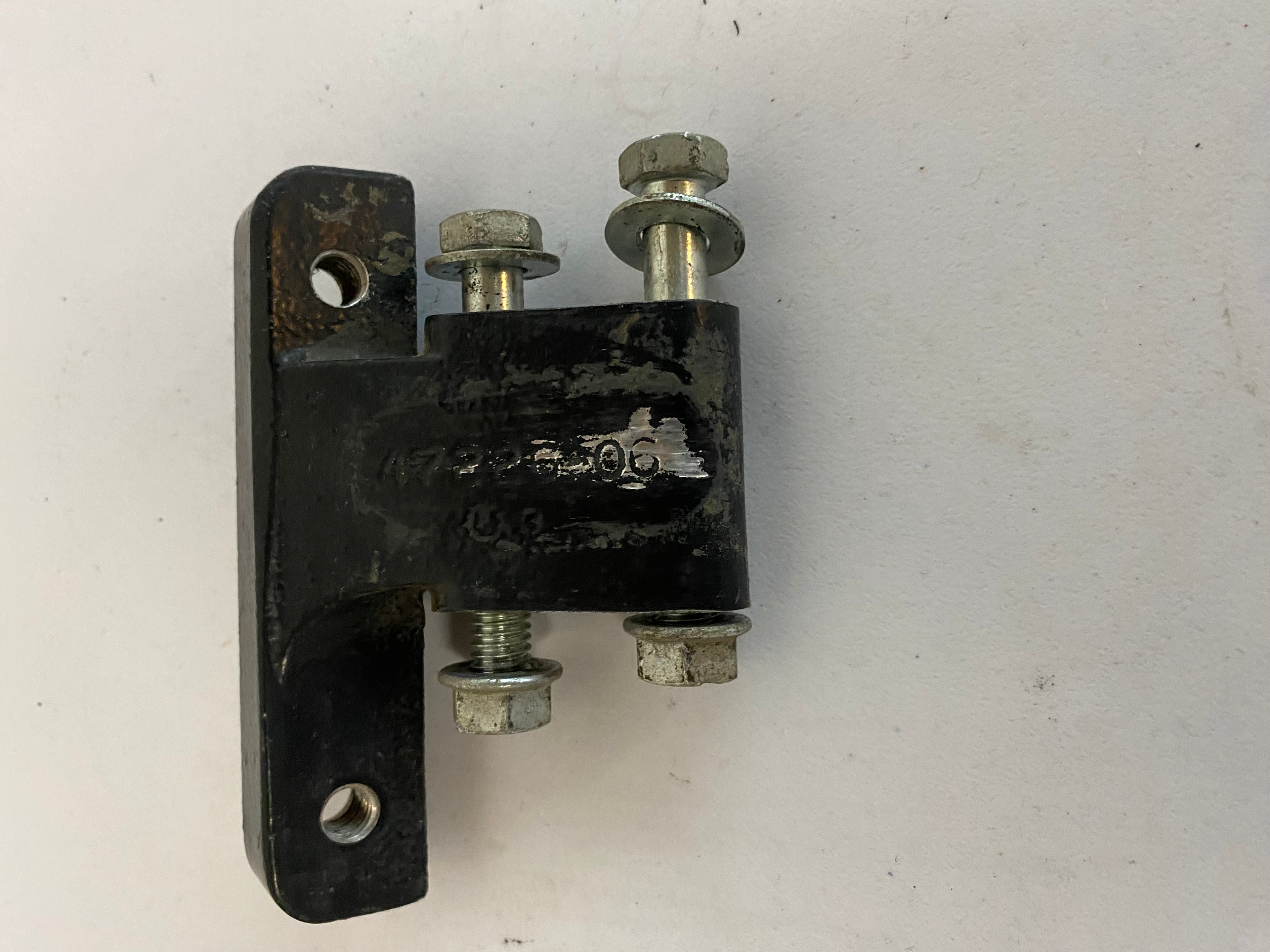 Harley Davidson Dyna Front Engine Mount OEM REF: 47226-06