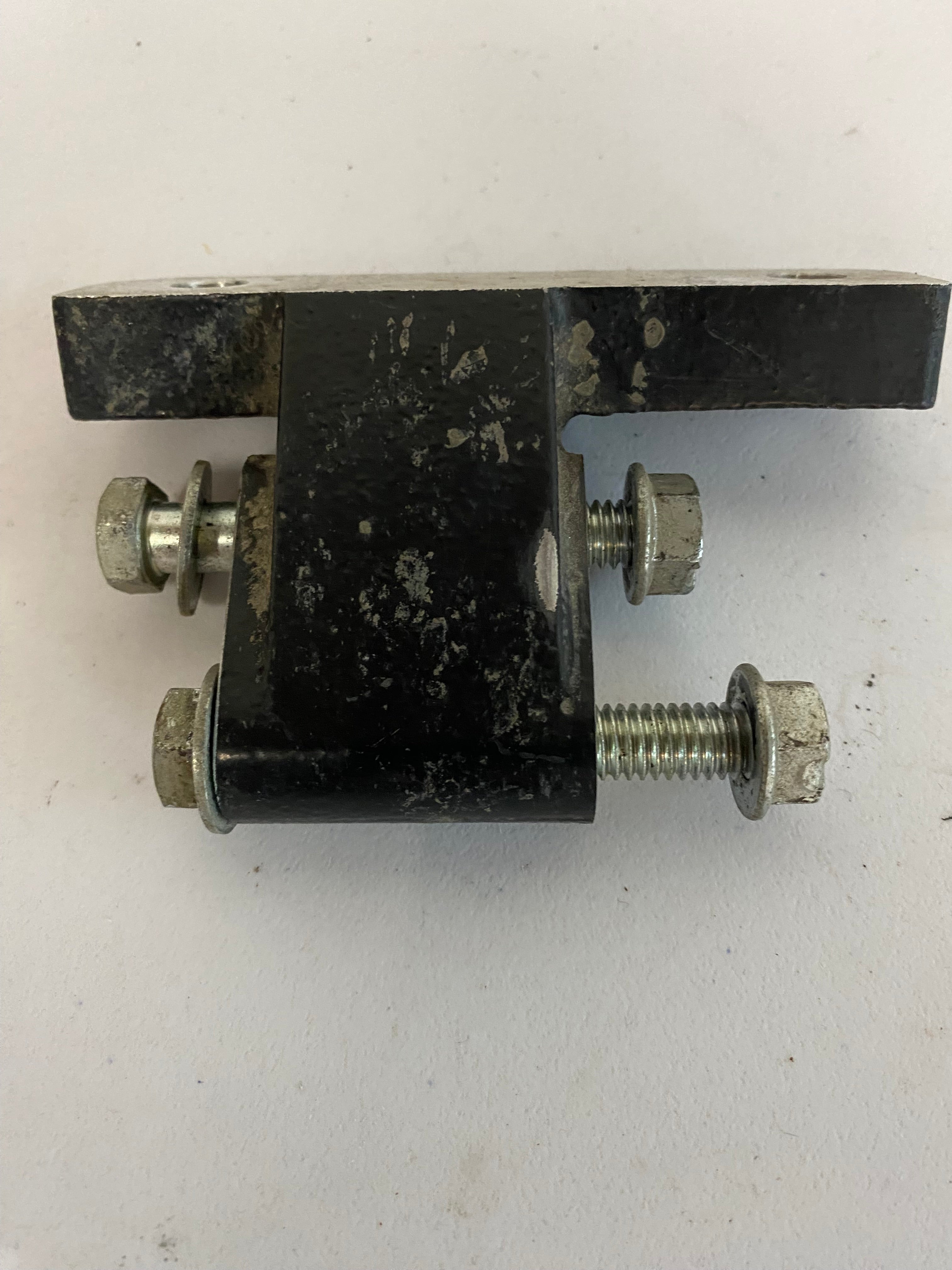 Harley Davidson Dyna Front Engine Mount OEM REF: 47226-06