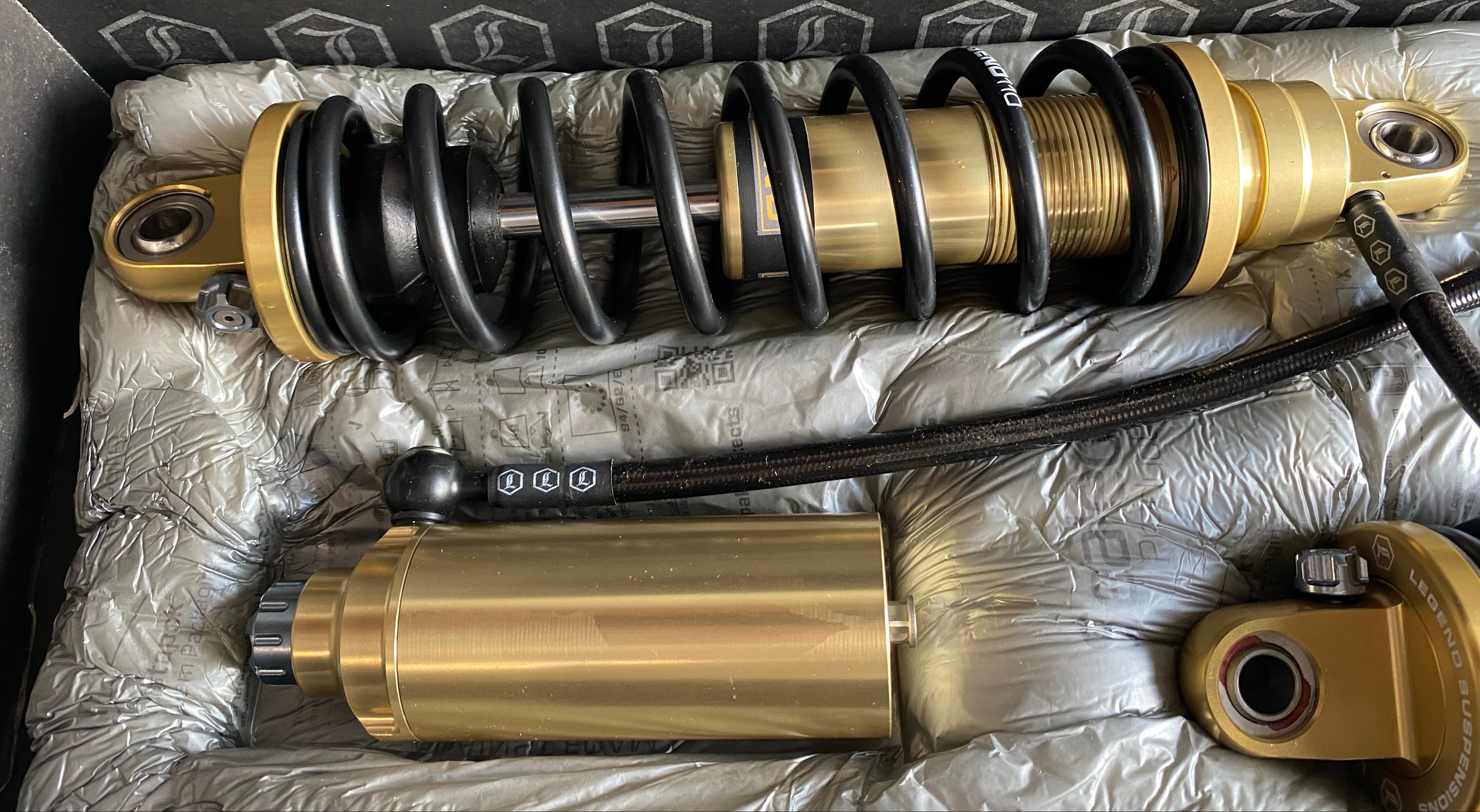 Jeu d'amortisseurs Legend Air REVO ARC 13 Touring Harley Davidson REF 1310-1906