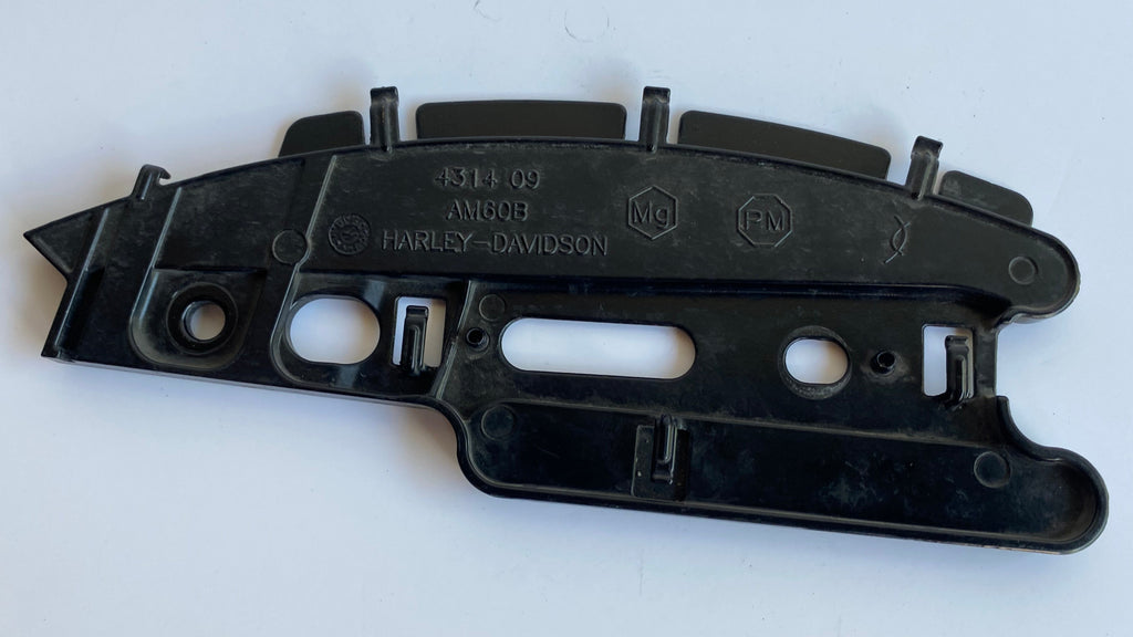 Support gauche de garde boue arrière Sportster Harley Davidson REF OEM 68857-07
