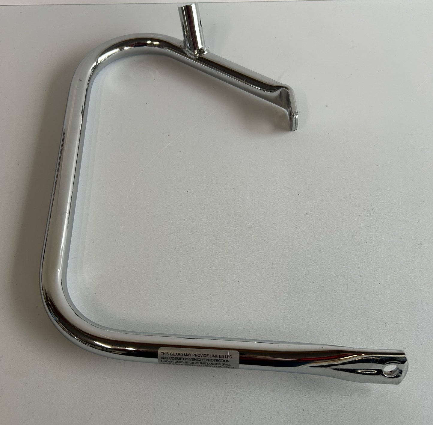 Crash bar arrière protection sacoche droite Harley Davidson REF OEM 49176-97