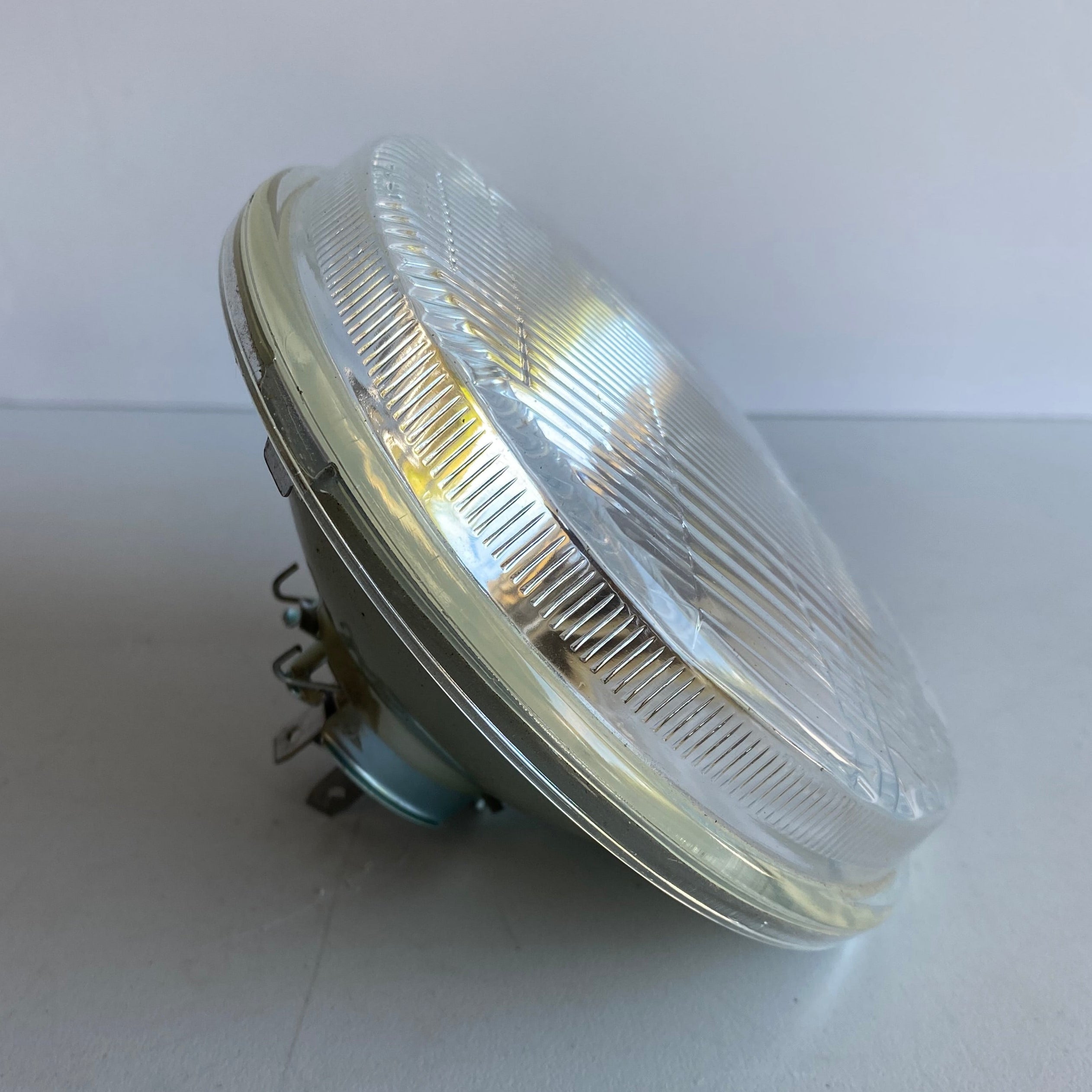 Optique de phare 5-3/4 USA ampoule H4 Harley Davidson REF OEM 67698-81D