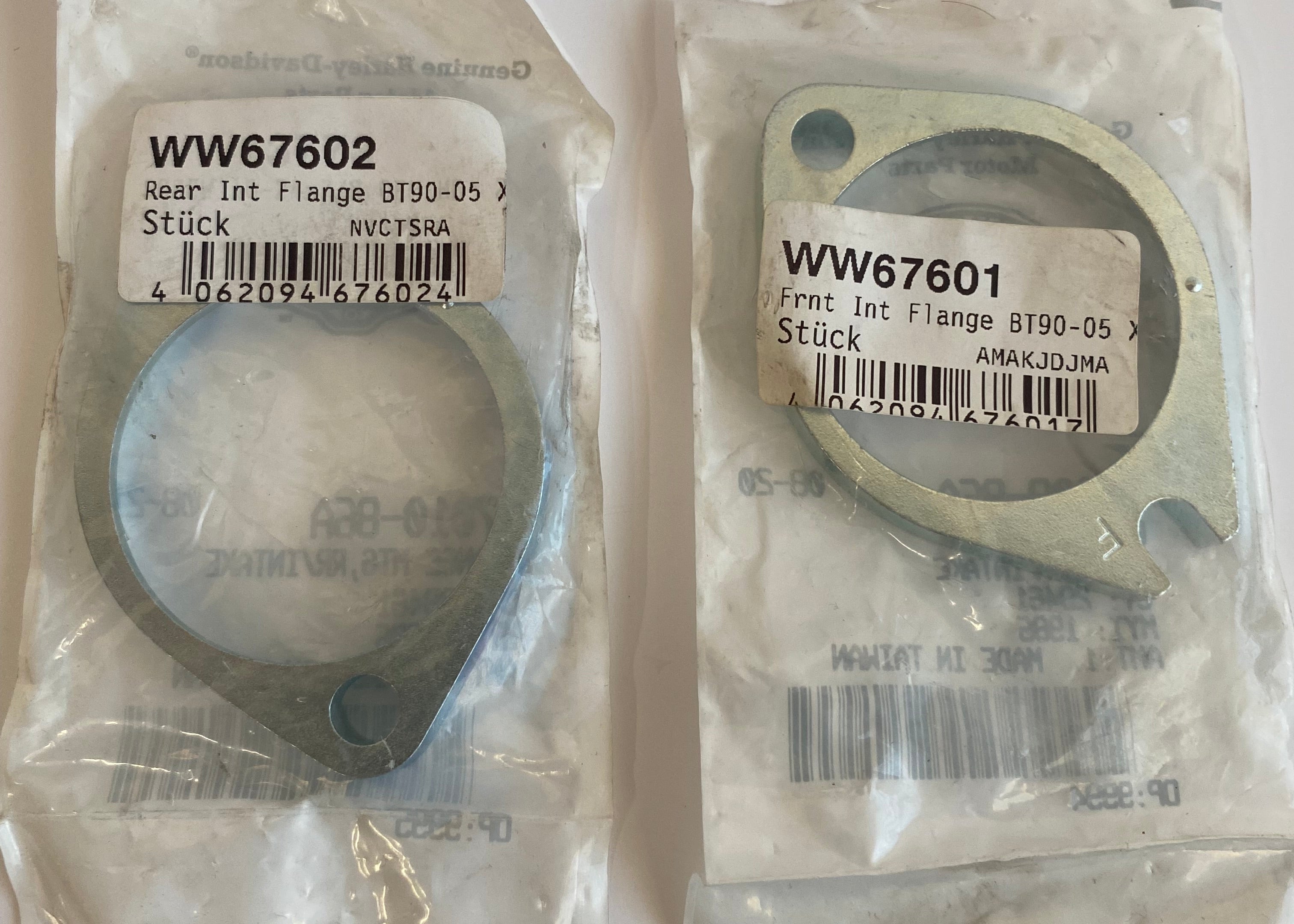 Jeu de brides admission Harley Davidson REF OEM 27009-86A et 27010-86A